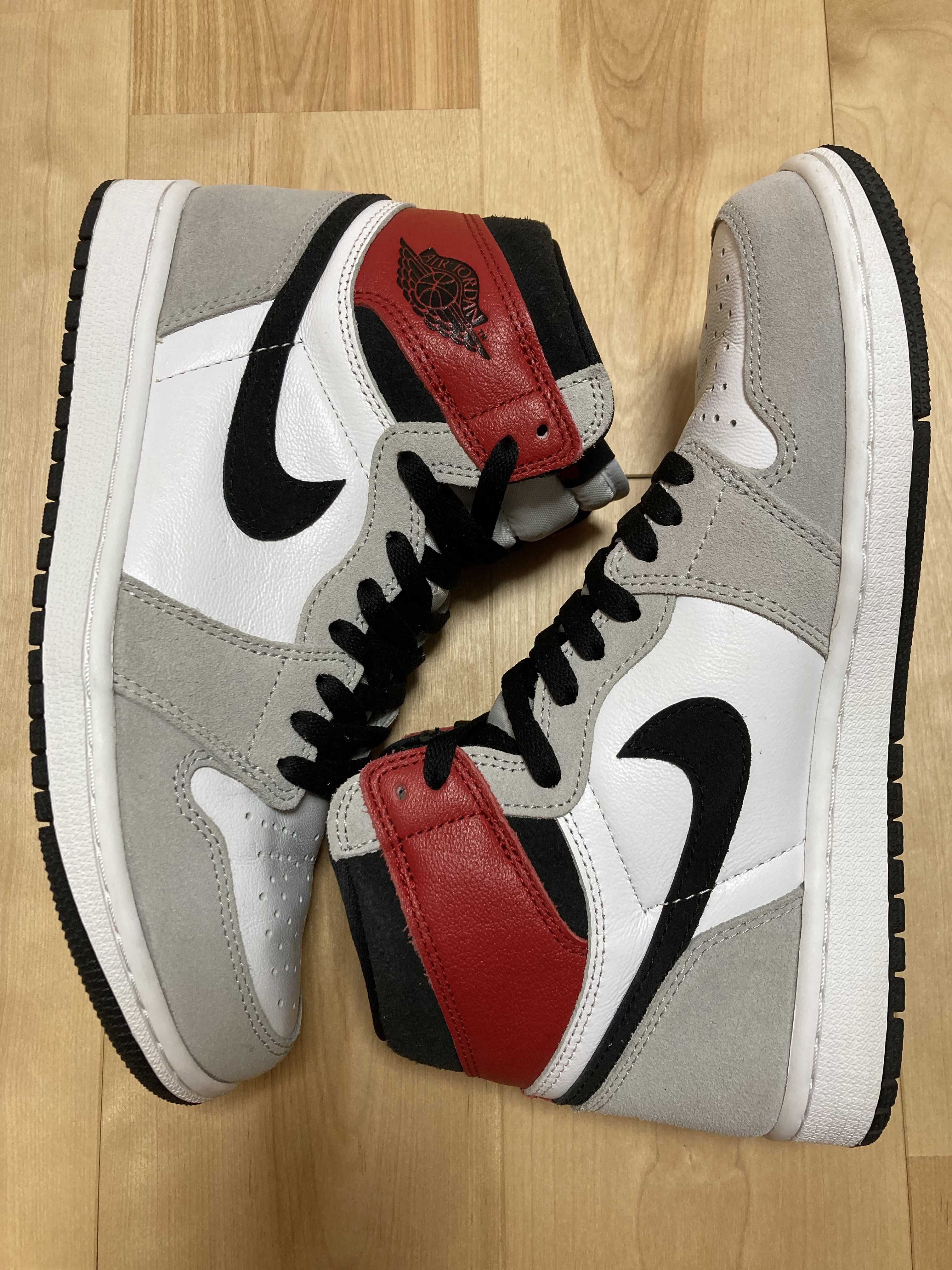 Nike Air Jordan 1 High OG "White/Black/Light Smoke Grey"
