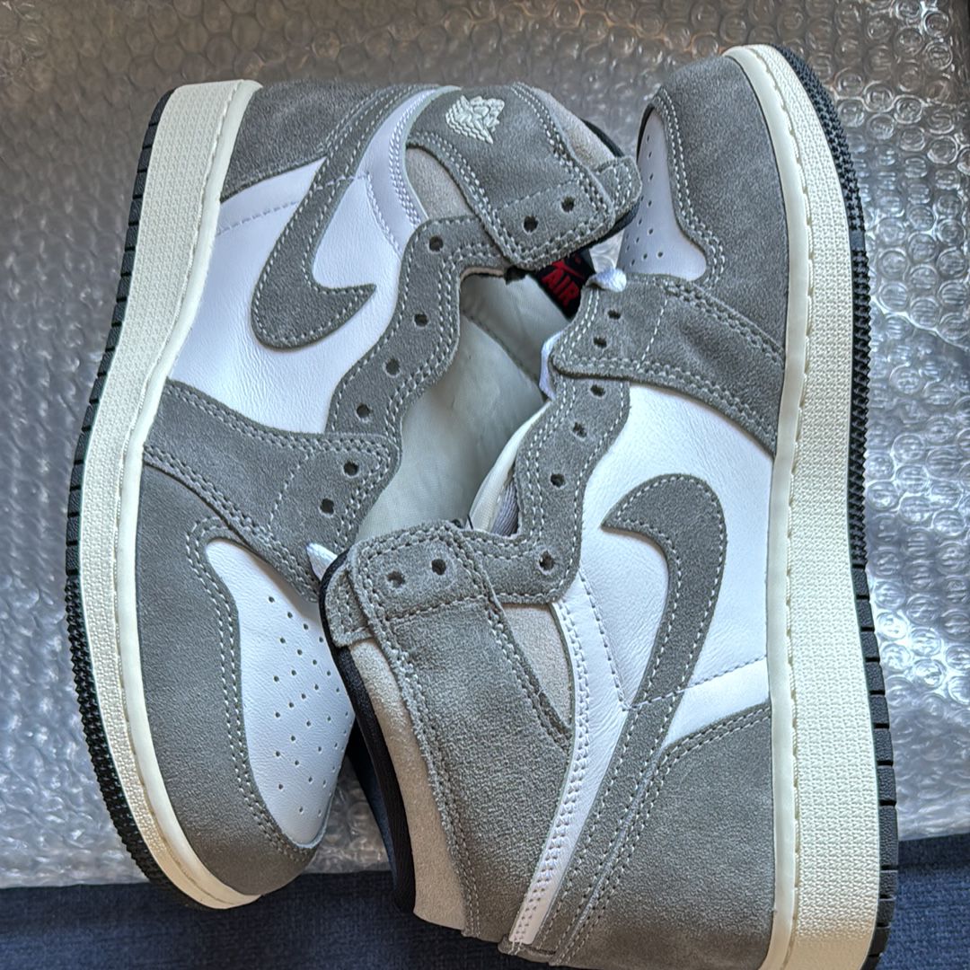 Nike GS Air Jordan 1 Retro High OG "Black and Smoke Grey"