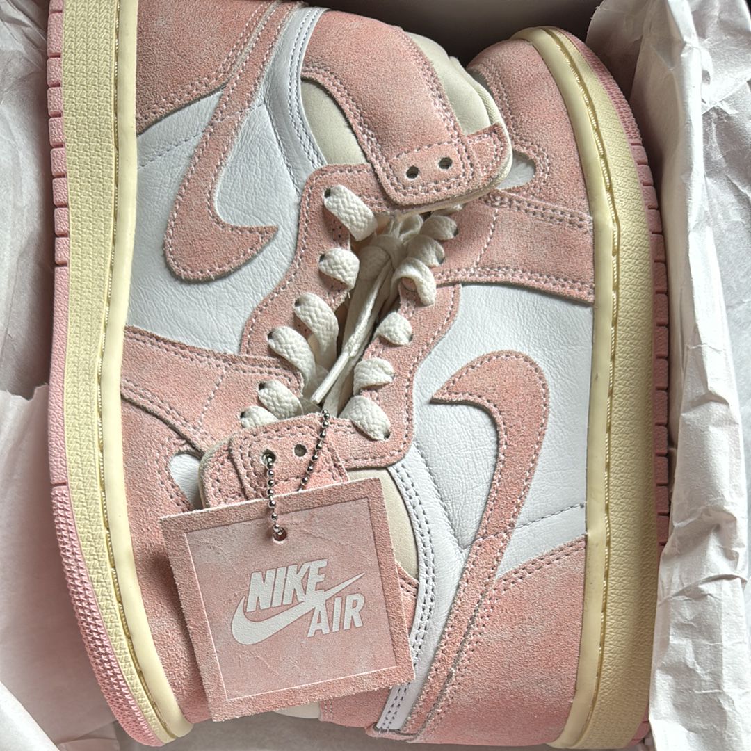 Nike Women's Air Jordan 1 Retro High OG "Washed Pink"
