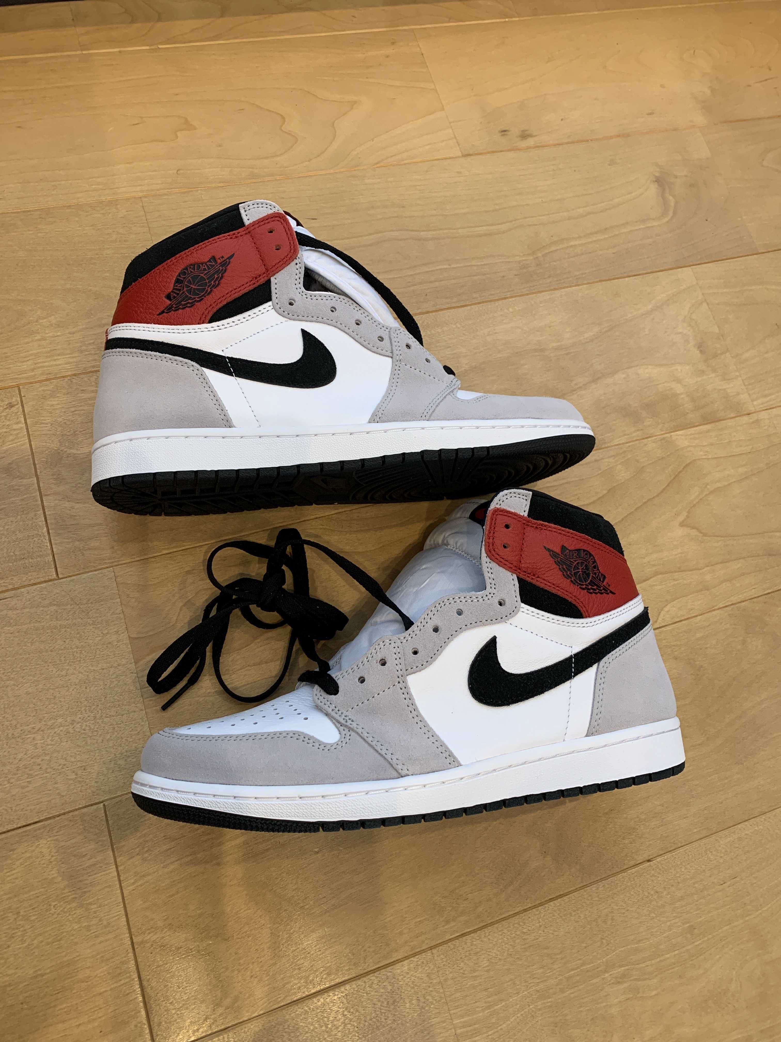 Nike Air Jordan 1 High OG "White/Black/Light Smoke Grey"