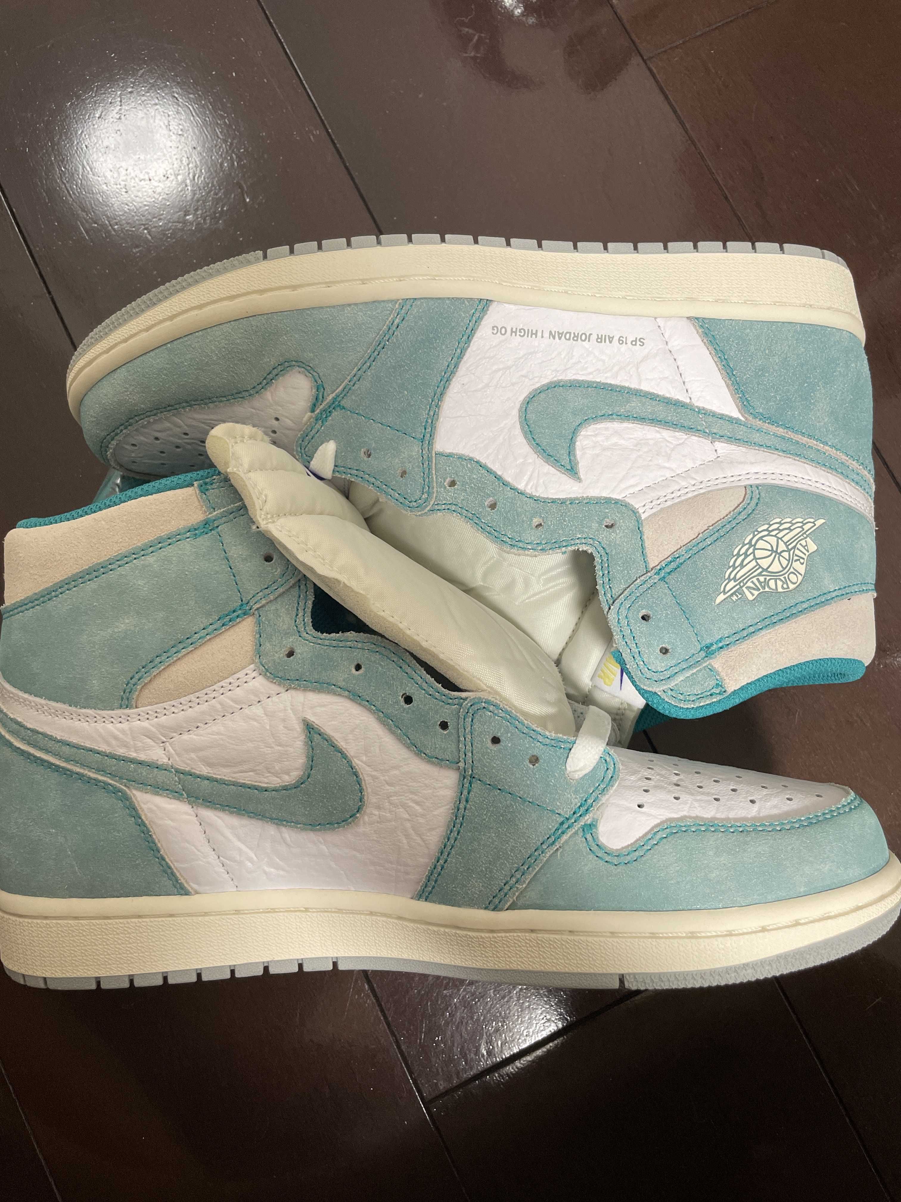 Nike Air Jordan 1 Retro High OG "Turbo Green"