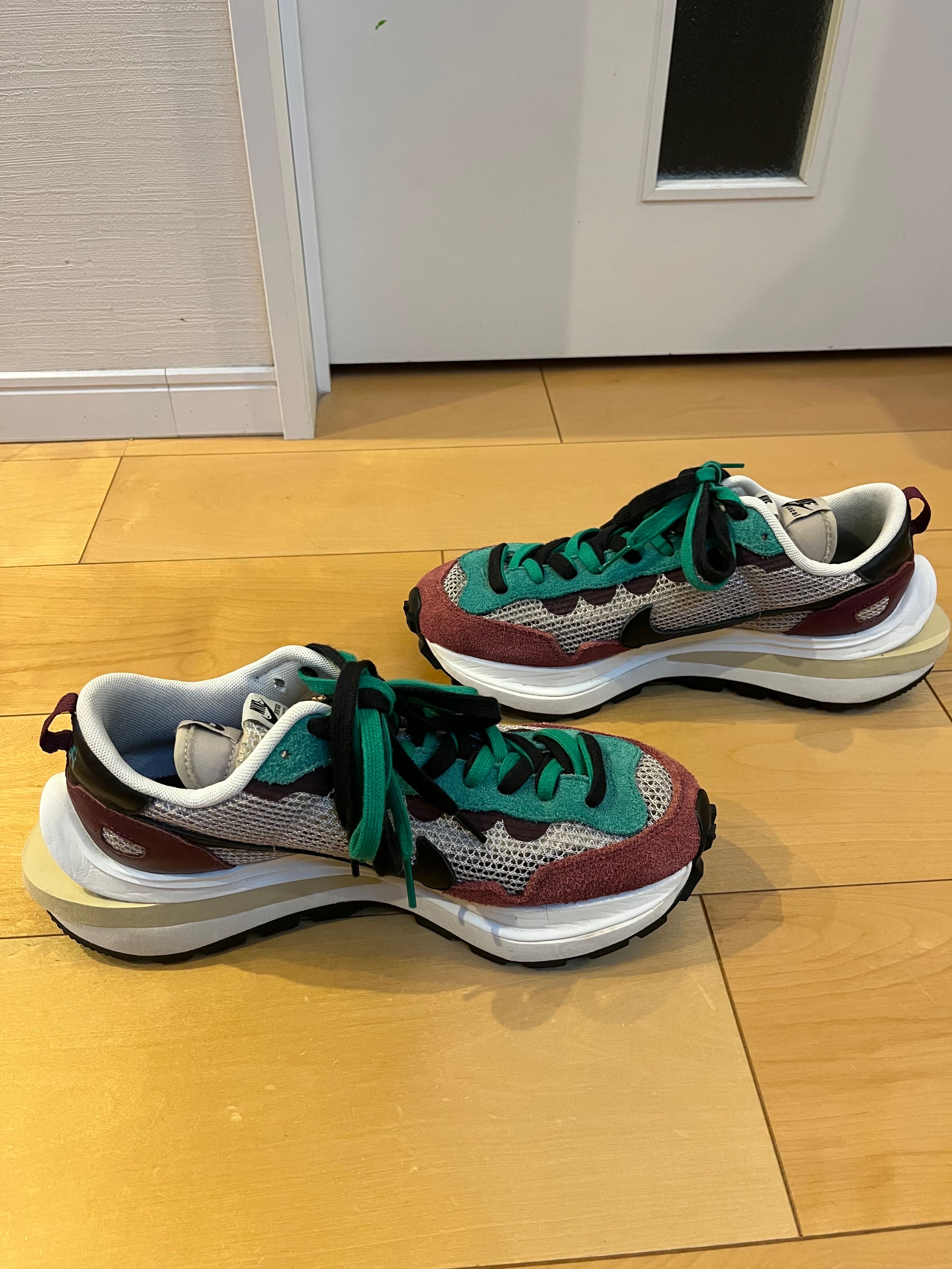 sacai × Nike Vapor Waffle "String/Red/Green"