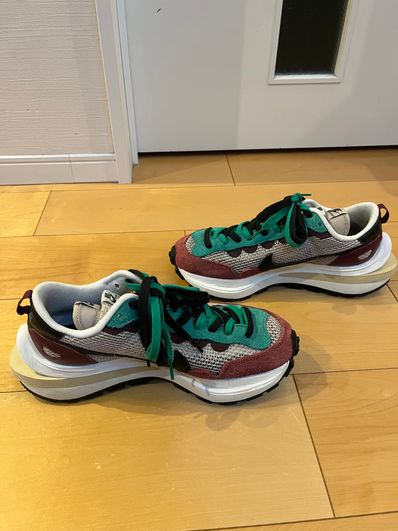 sacai × Nike Vapor Waffle "String/Red/Green"
