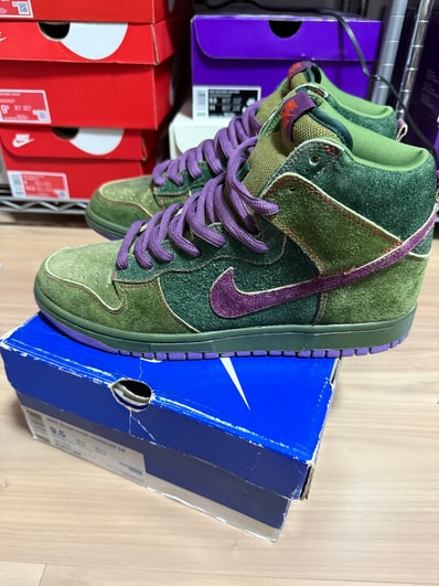 Nike SB Dunk High "Skunk 420"