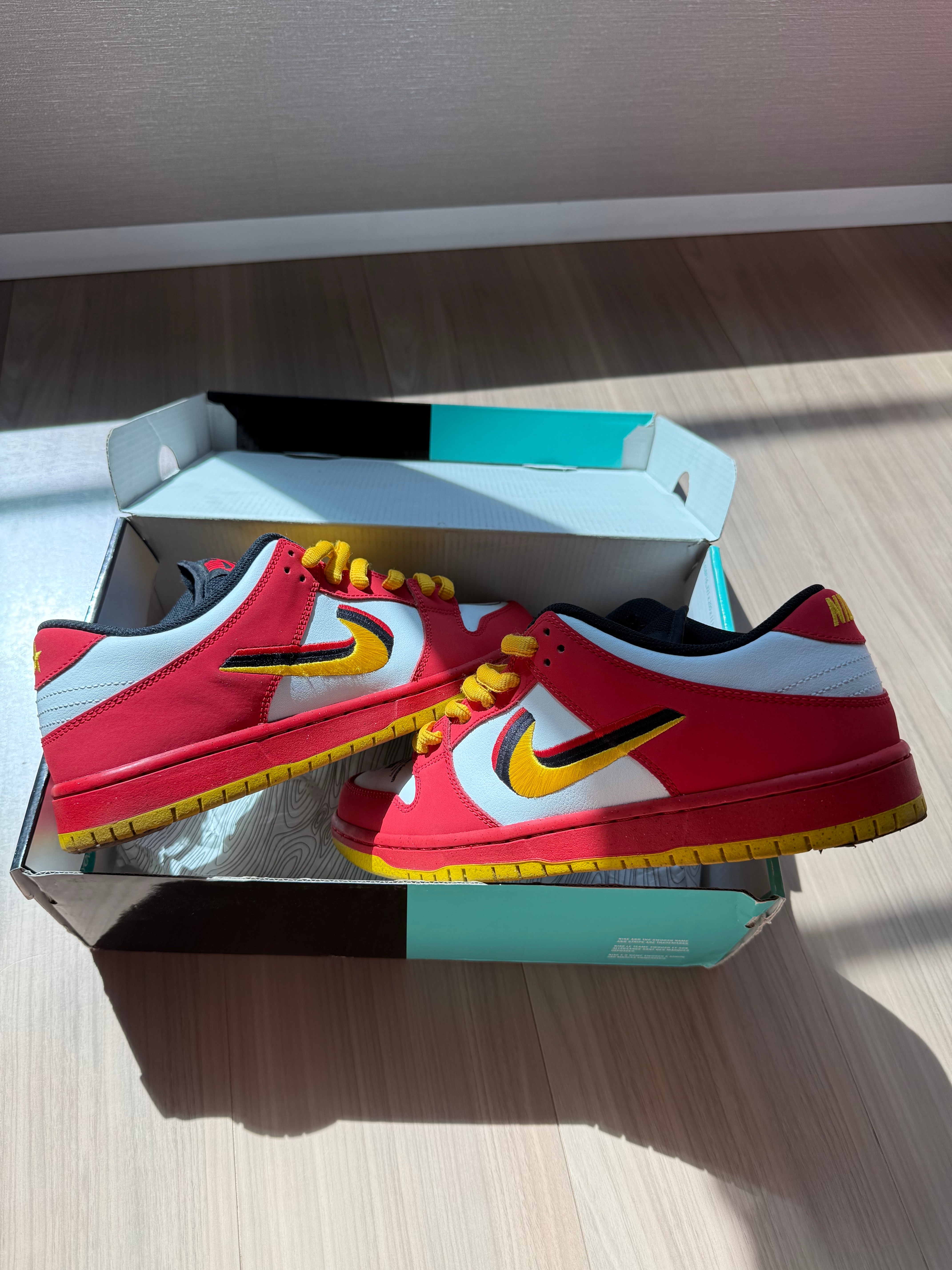 Nike SB Dunk Low Pro "Vietnam 25th Anniversary"