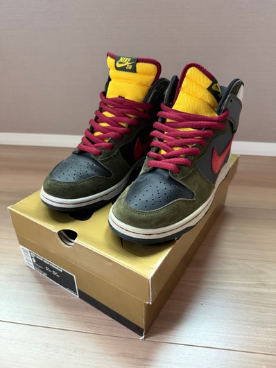 Nike SB Dunk High "Boba Fett"