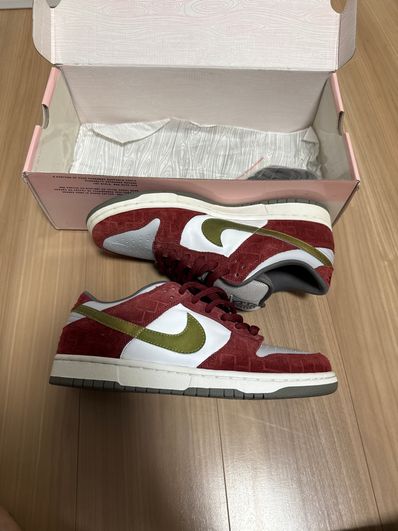 Nike SB Dunk Low "Shanghai"