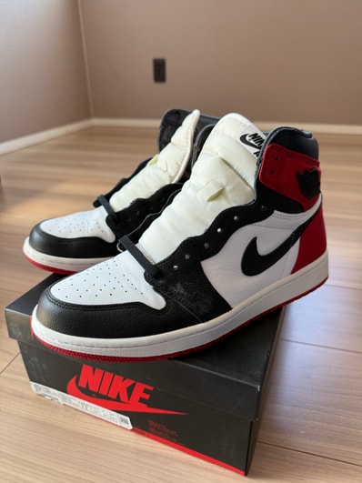Nike Women's Air Jordan 1 Retro High "Satin Black Toe"