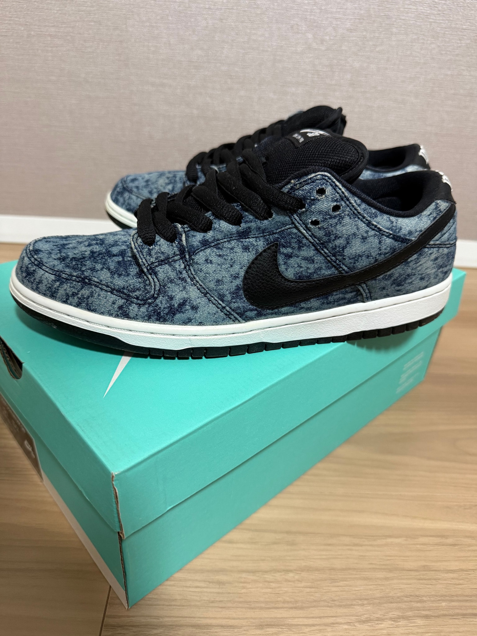 Nike SB Dunk Low "Bleached Denim"