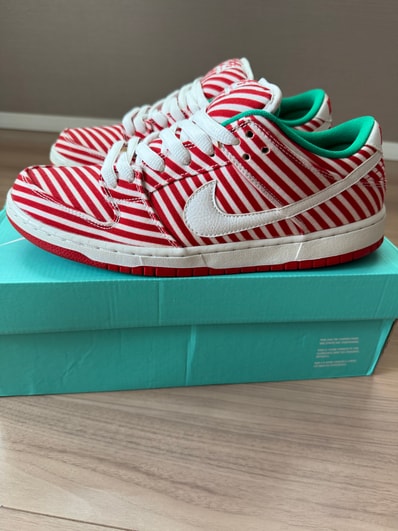 Nike SB Dunk Low "Candy Cane"