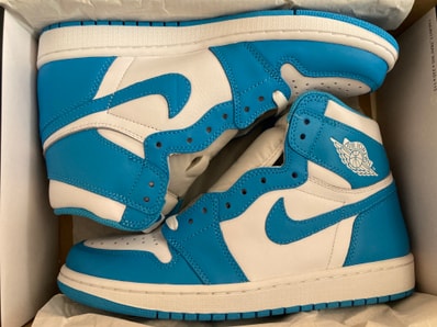 Nike Air Jordan 1 Retro High "UNC"