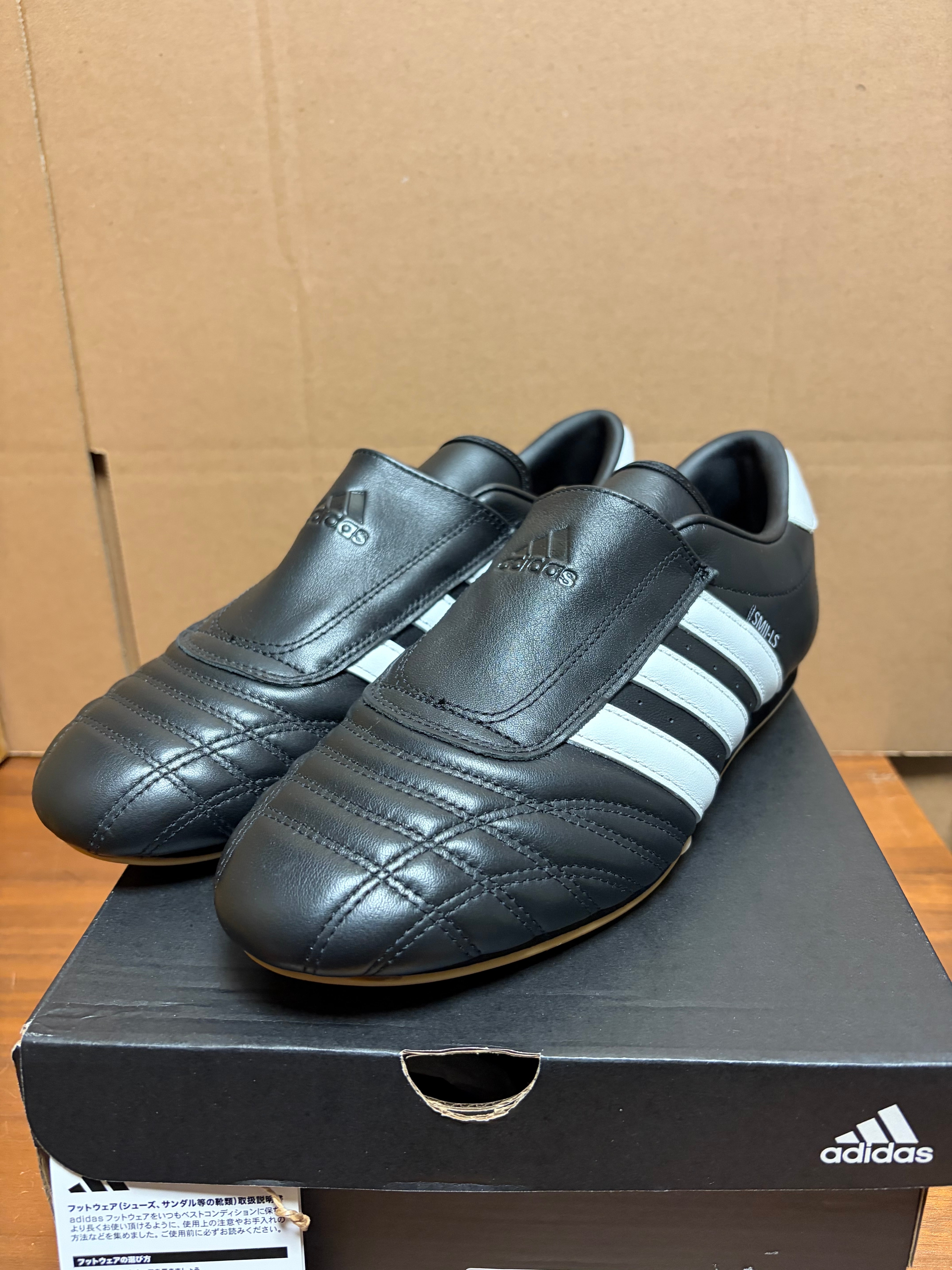 アディダス オリジナルス ウィメンズ テコンドー "コアブラック/フットウェアホワイト/ガム"