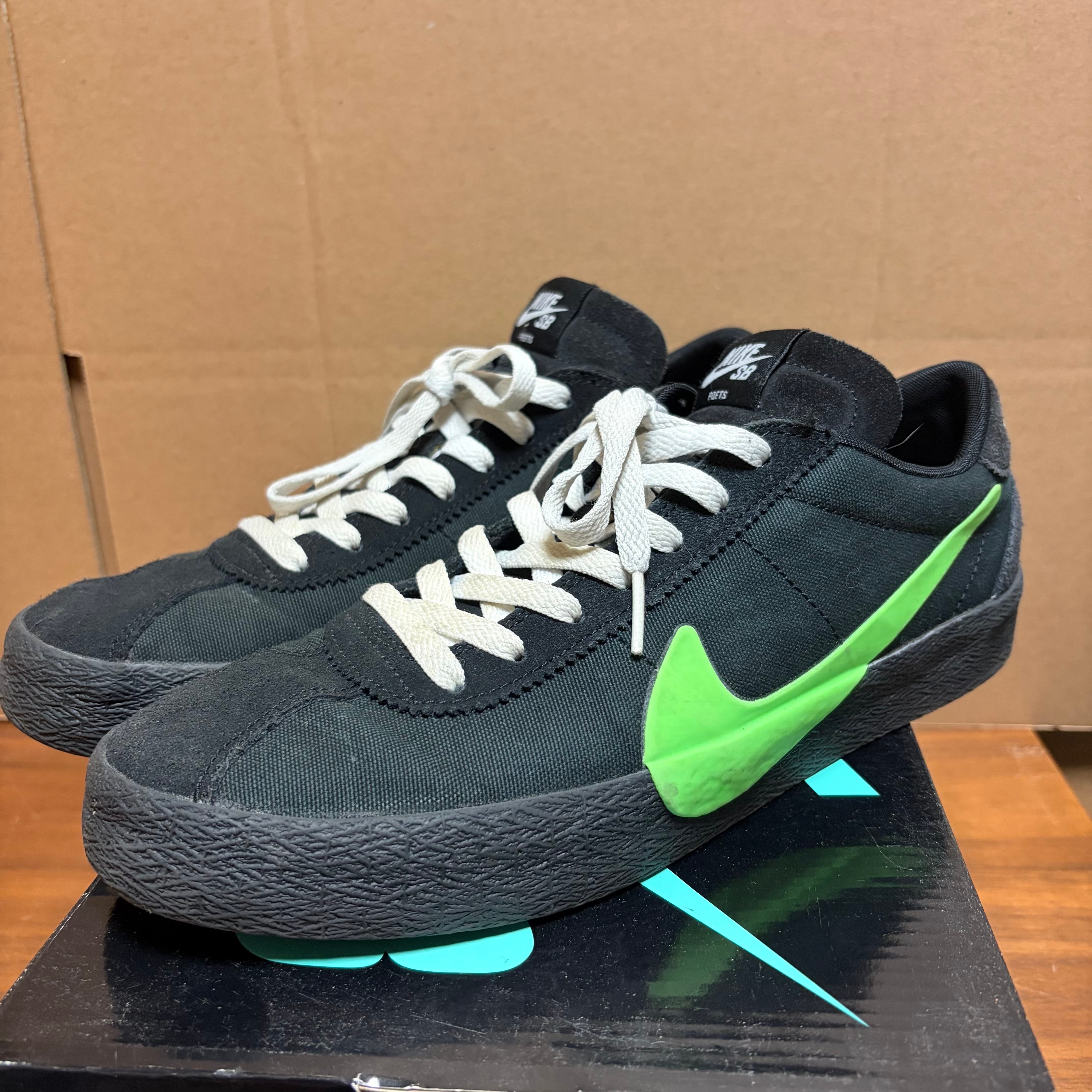 Poets × Nike SB Bruin QS 
