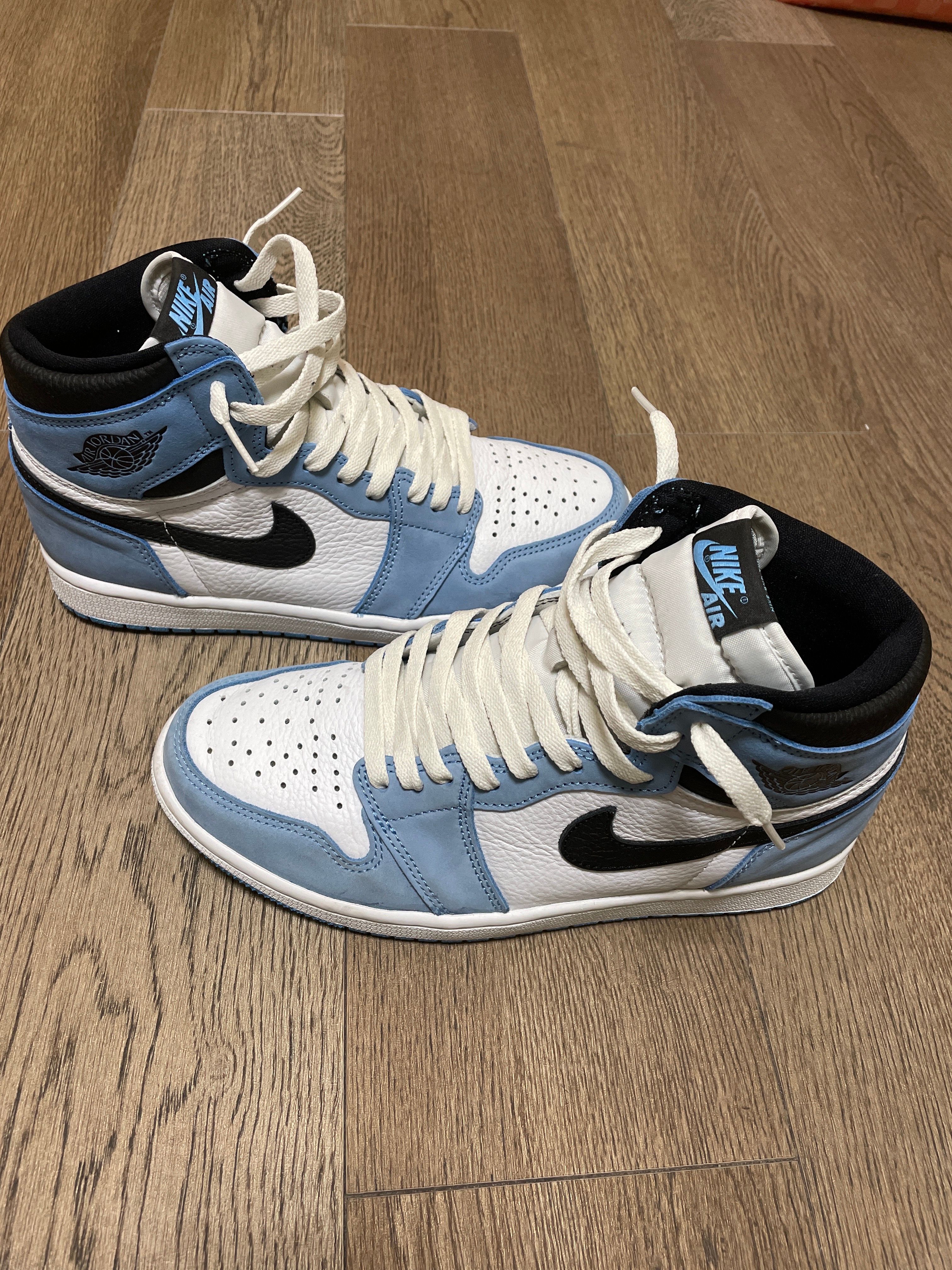 Nike Air Jordan 1 High OG "University Blue"