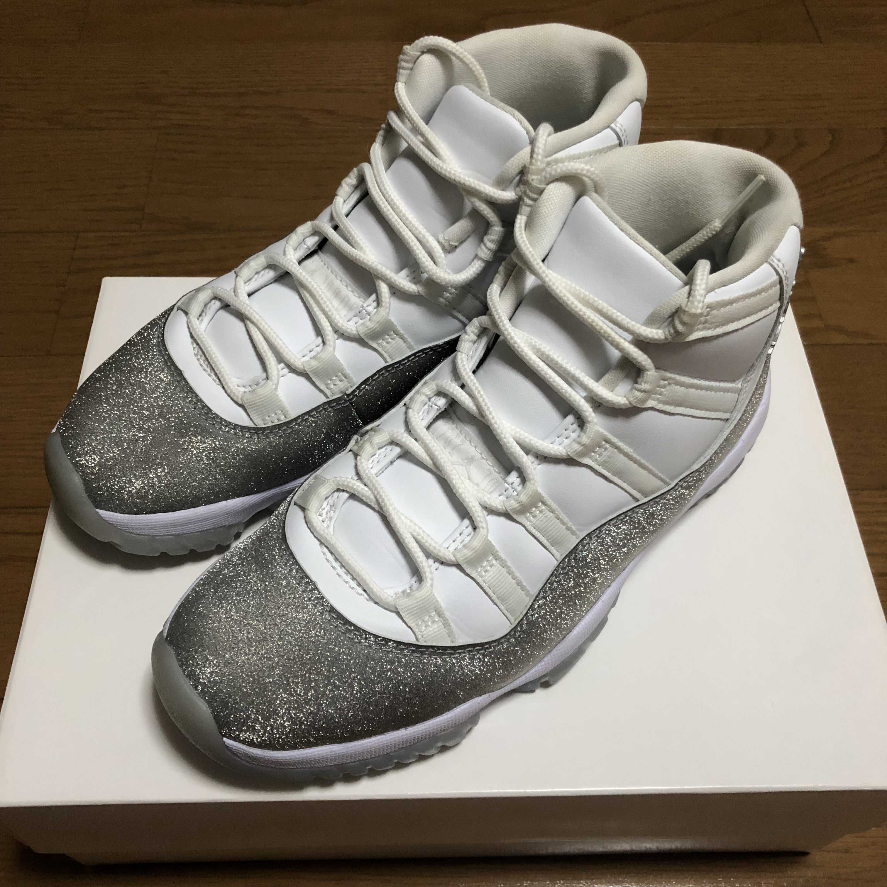 NIKE Women's AIR JORDAN 11 "METALLIC SILVER"