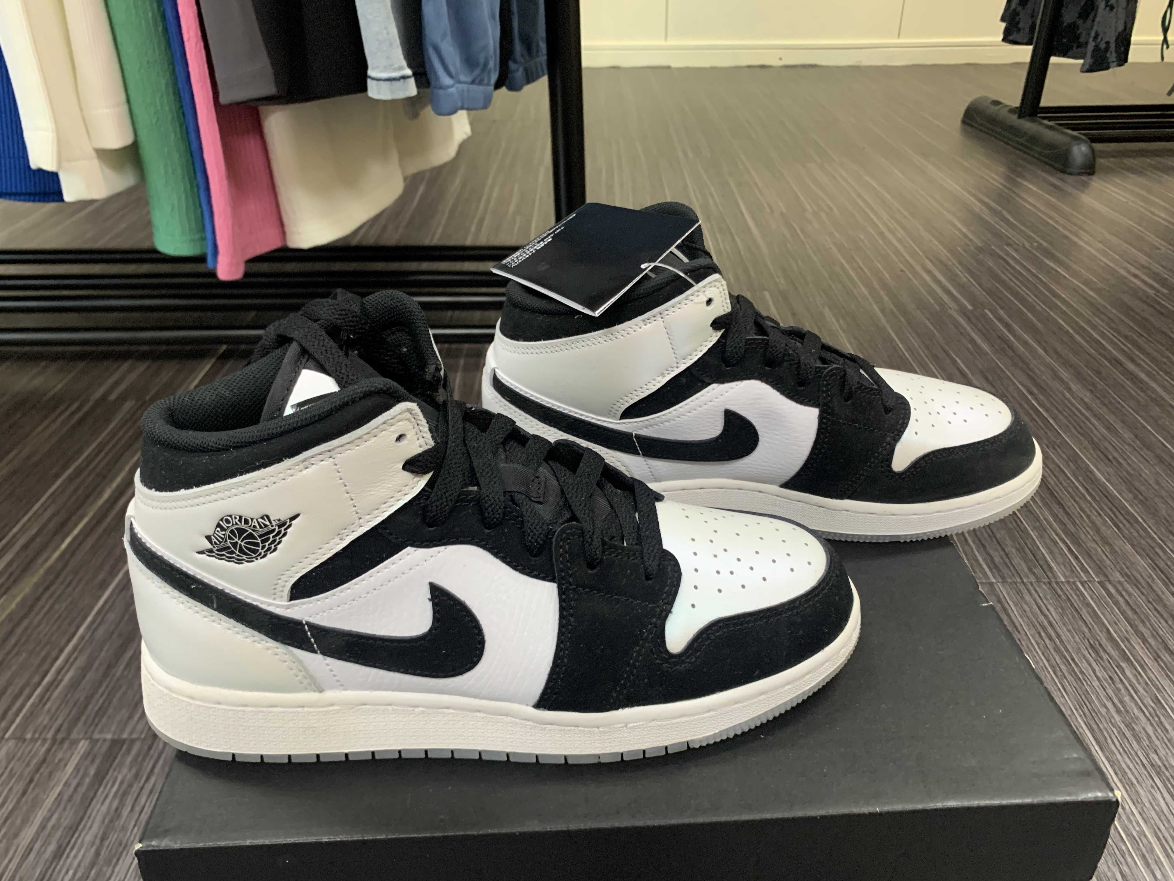 NIKE AIR JORDAN 1 MID GS エアジョーダン 1 【G】. NIKE AIR JORDAN 1 MID GS エアジョーダン ジョーダン1 ミッド