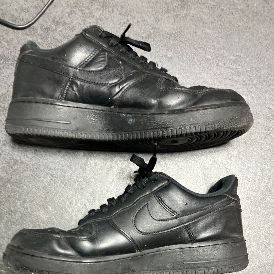 Supreme × Nike Air Force 1 Low "Black"