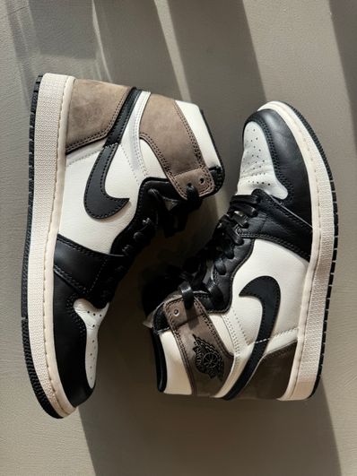 Nike Air Jordan 1 High OG "Sail/Dark Mocha/Black"