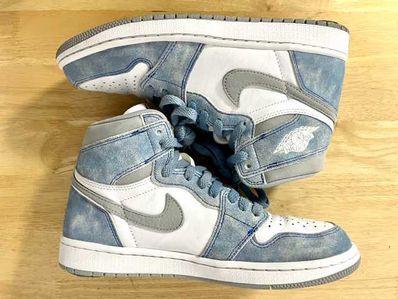 Nike Air Jordan 1 High OG "Hyper Royal"