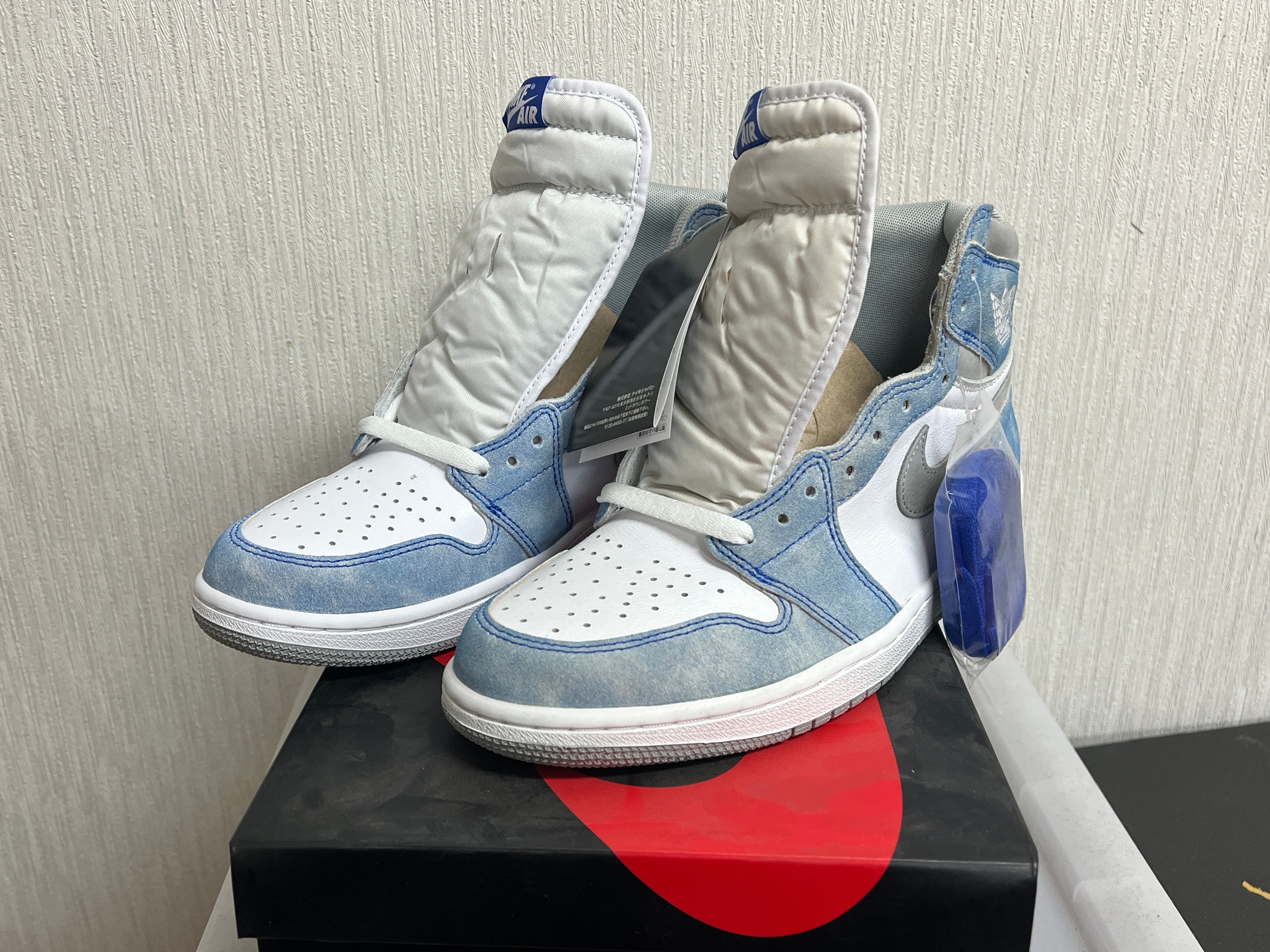 Nike Air Jordan 1 High OG "Hyper Royal"