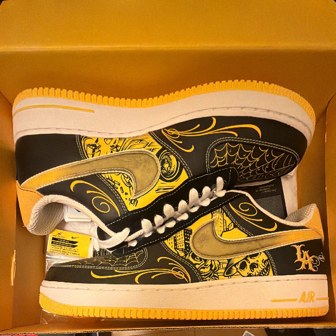Nike Air Force 1 Low "Mr. Cartoon Livestrong"