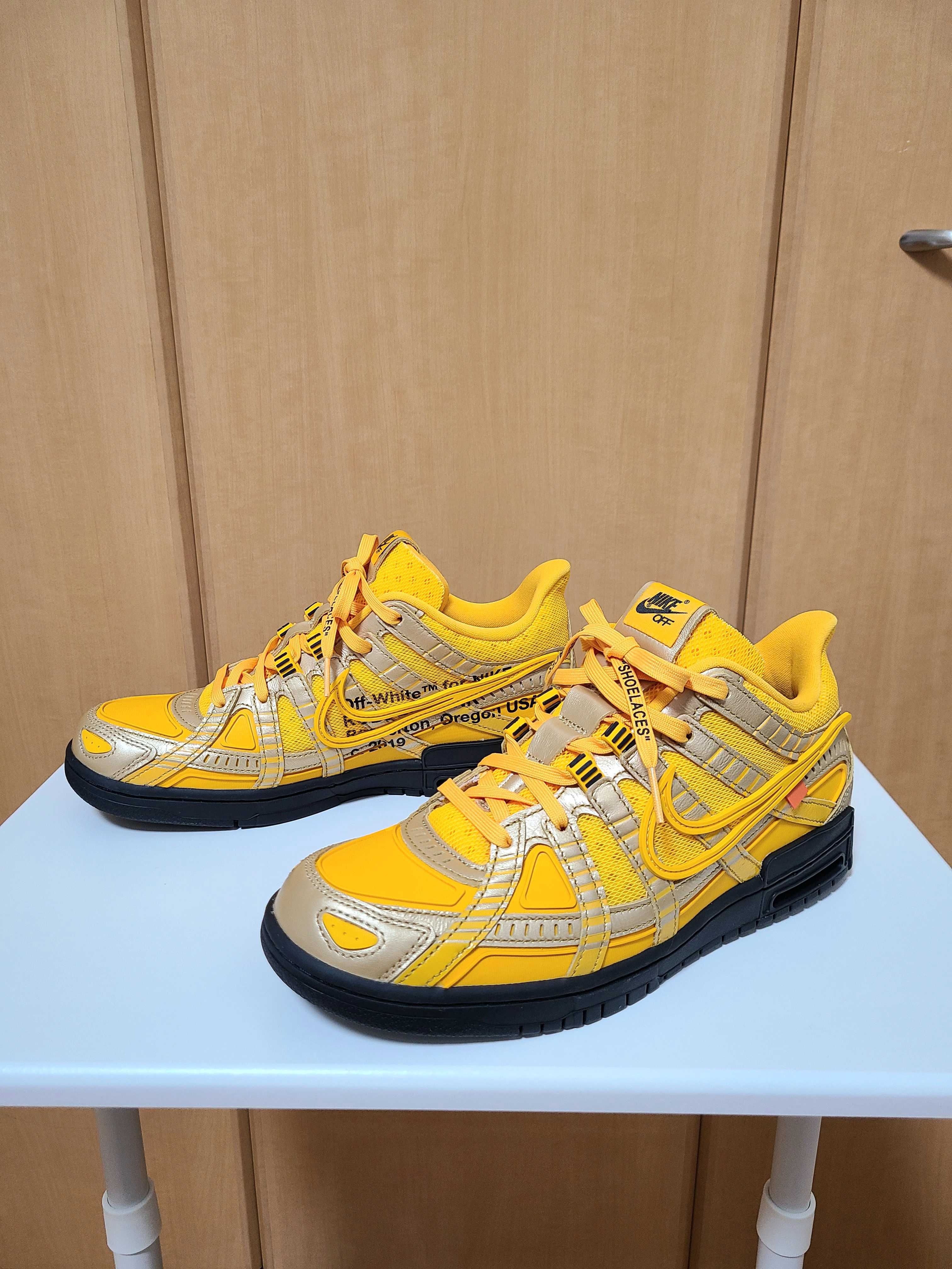 Off-White × Nike Air Rubber Dunk "University Gold" 