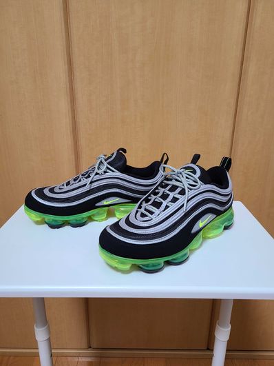 Nike Air Vapormax '97 "Black/Volt-Metallic Silver"