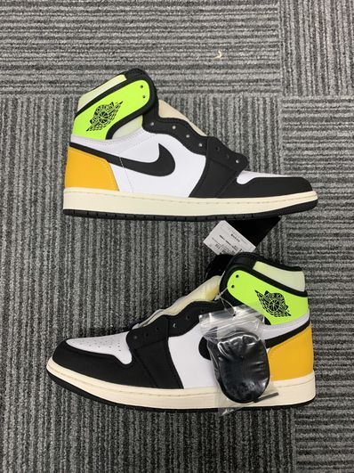 Nike Air Jordan 1 High OG "Volt Gold"