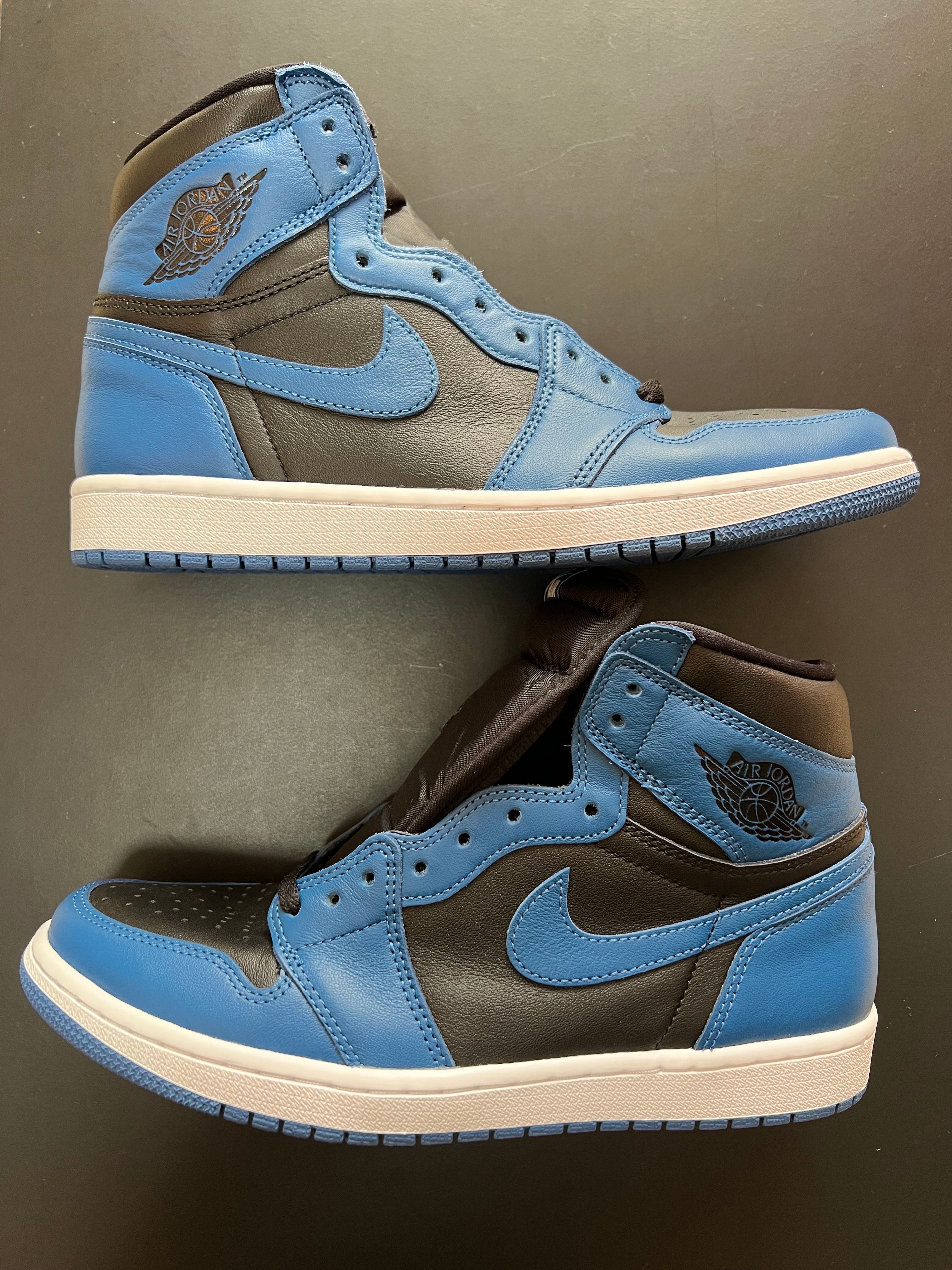 Nike Air Jordan 1 Retro High OG "Dark Marina Blue"