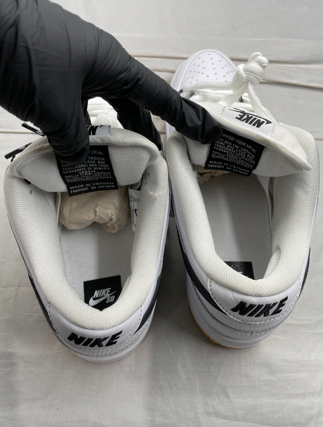 Nike SB Dunk Low Pro "White/Black-White-Gum Light Brown"