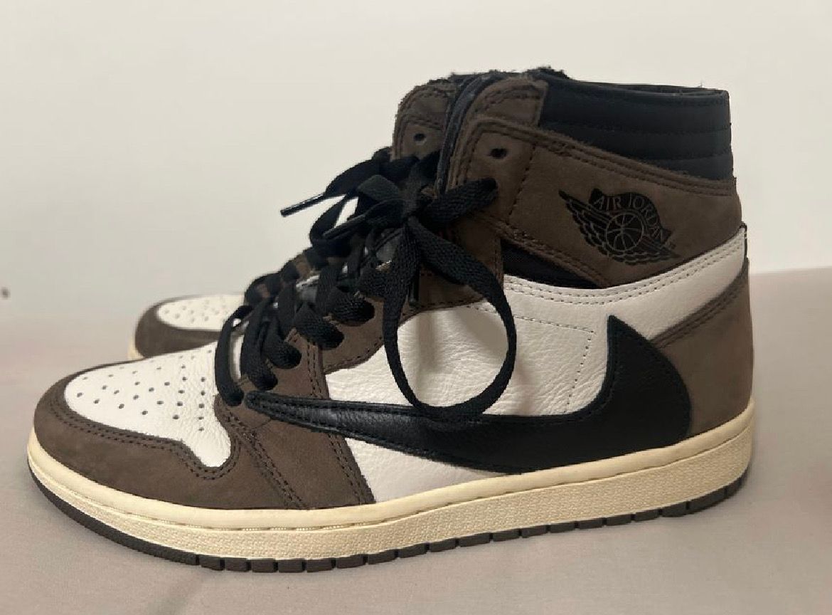 Travis Scott × Nike Air Jordan 1 Retro High OG TS SP "Sail/Dark Mocha"