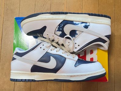 HUF × Nike SB Dunk Low "New York"