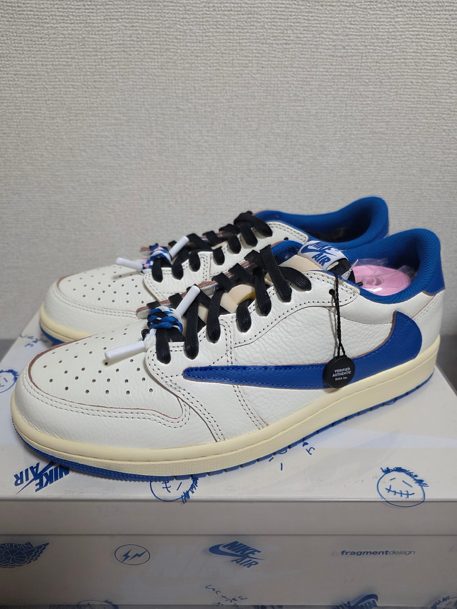 トラヴィススコット × フラグメントデザイン × ナイキ エアジョーダン1