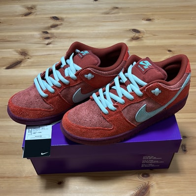 Nike SB Dunk Low Pro PRM "Mystic Red and Rosewood"
