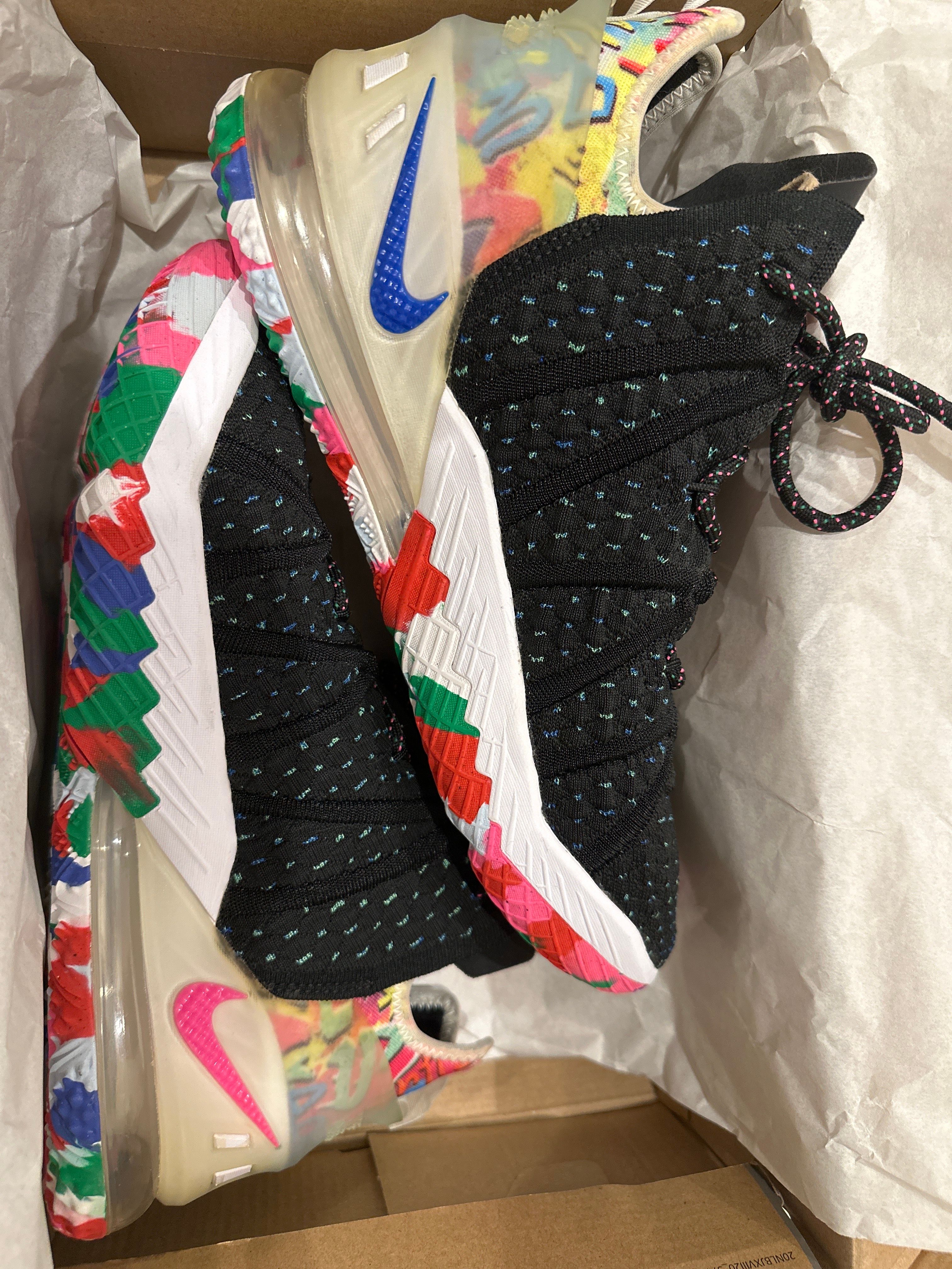 NIKE LEBRON 18 "JAMES GANG"