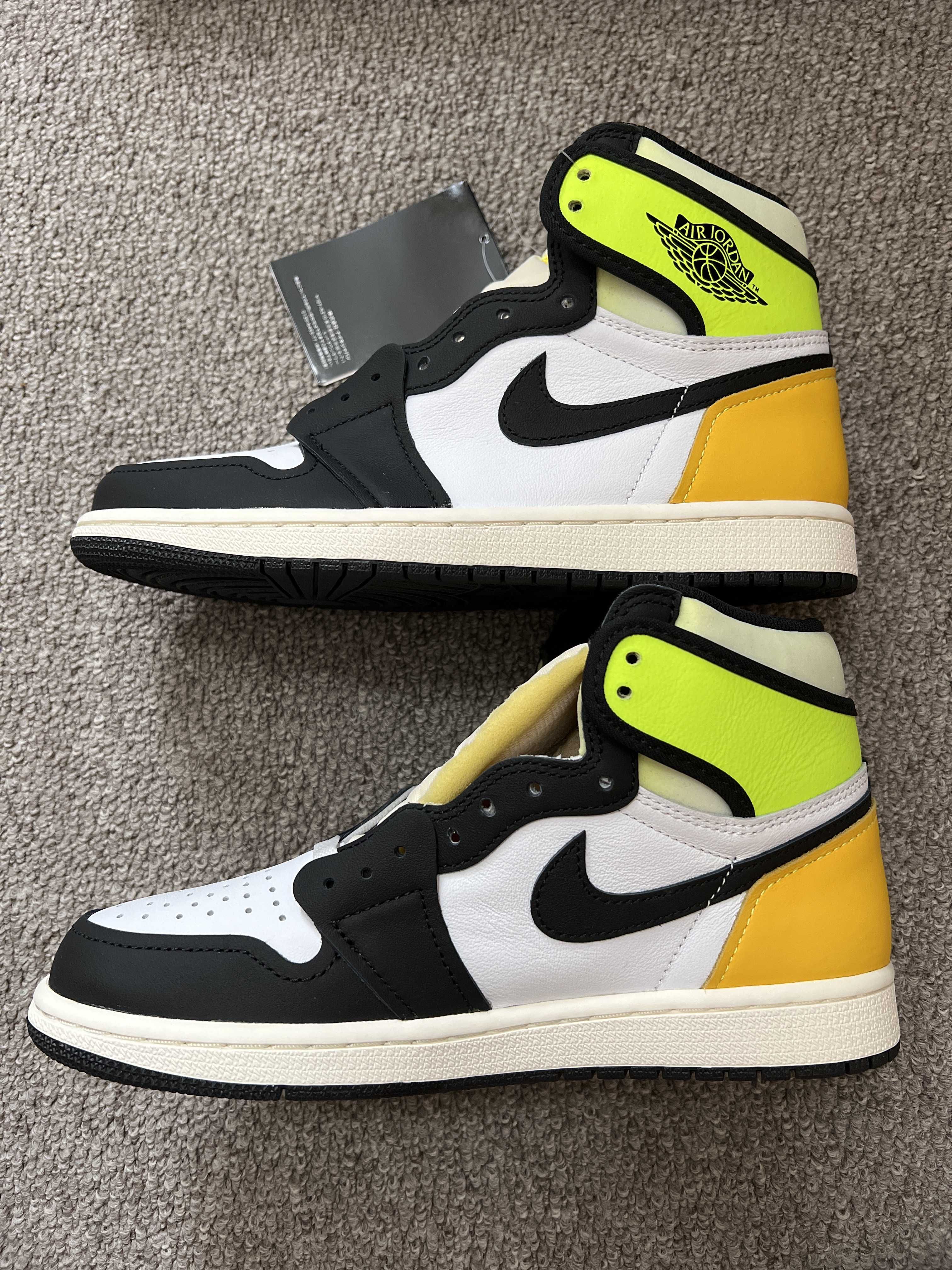 Nike Air Jordan 1 High OG "Volt Gold"