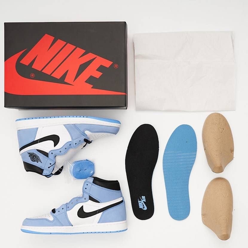 Nike Air Jordan 1 High OG "University Blue"