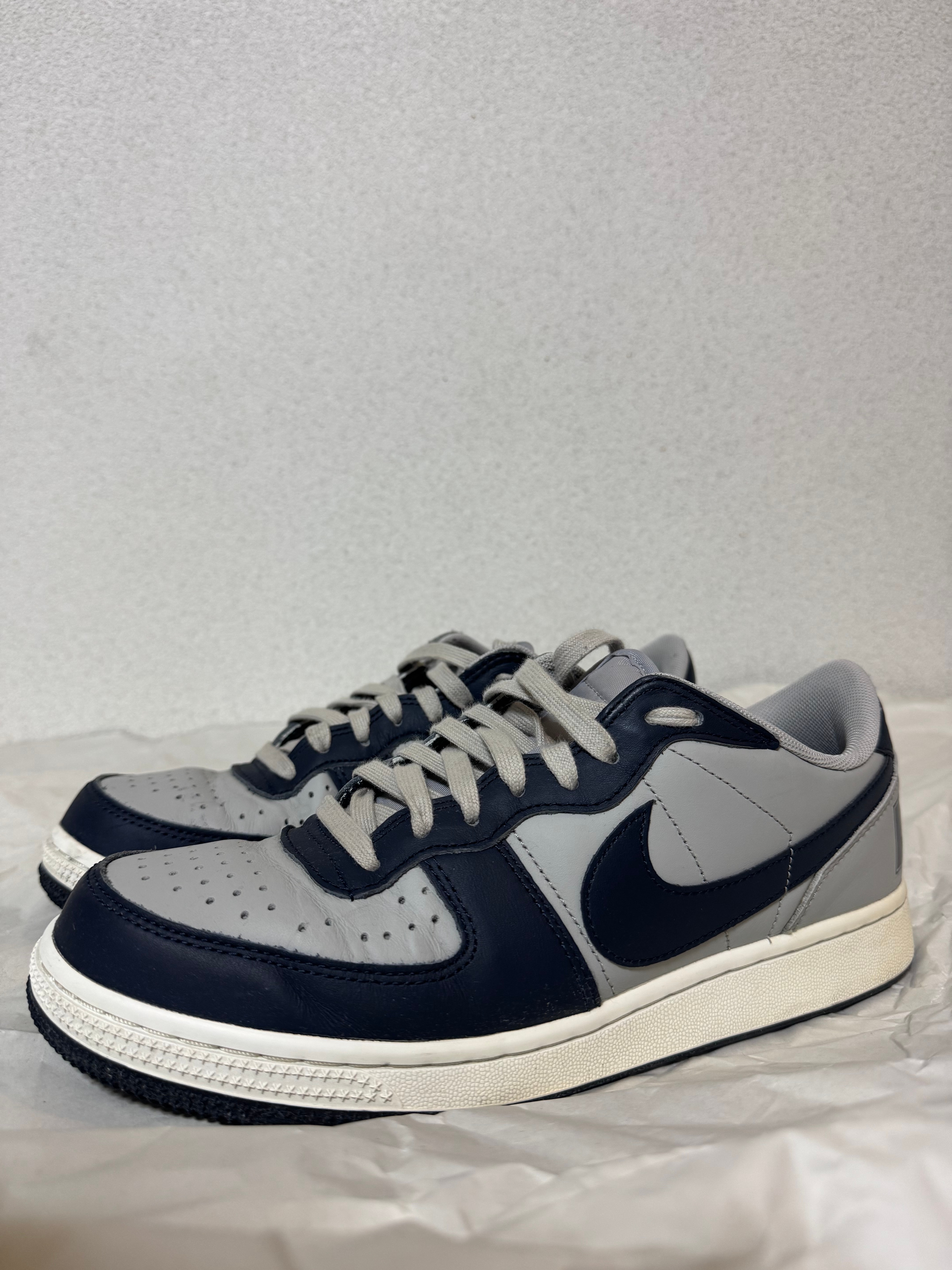 ナイキ ターミネーター ロー "ダークオブシディアン アンド グラナイト/ジョージタウン"(2023)