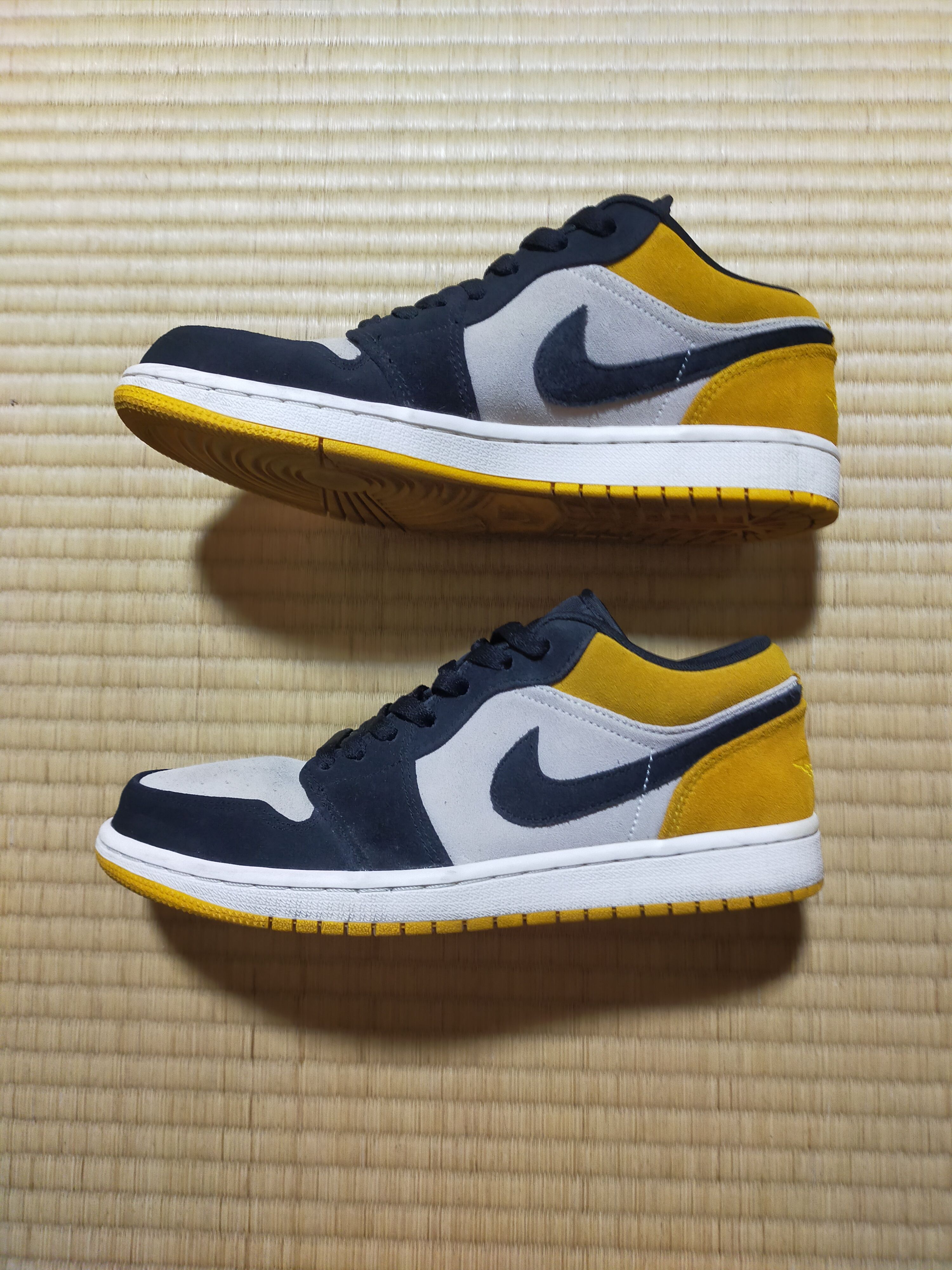 Nike Air Jordan 1 Low "Sail University Gold Black"