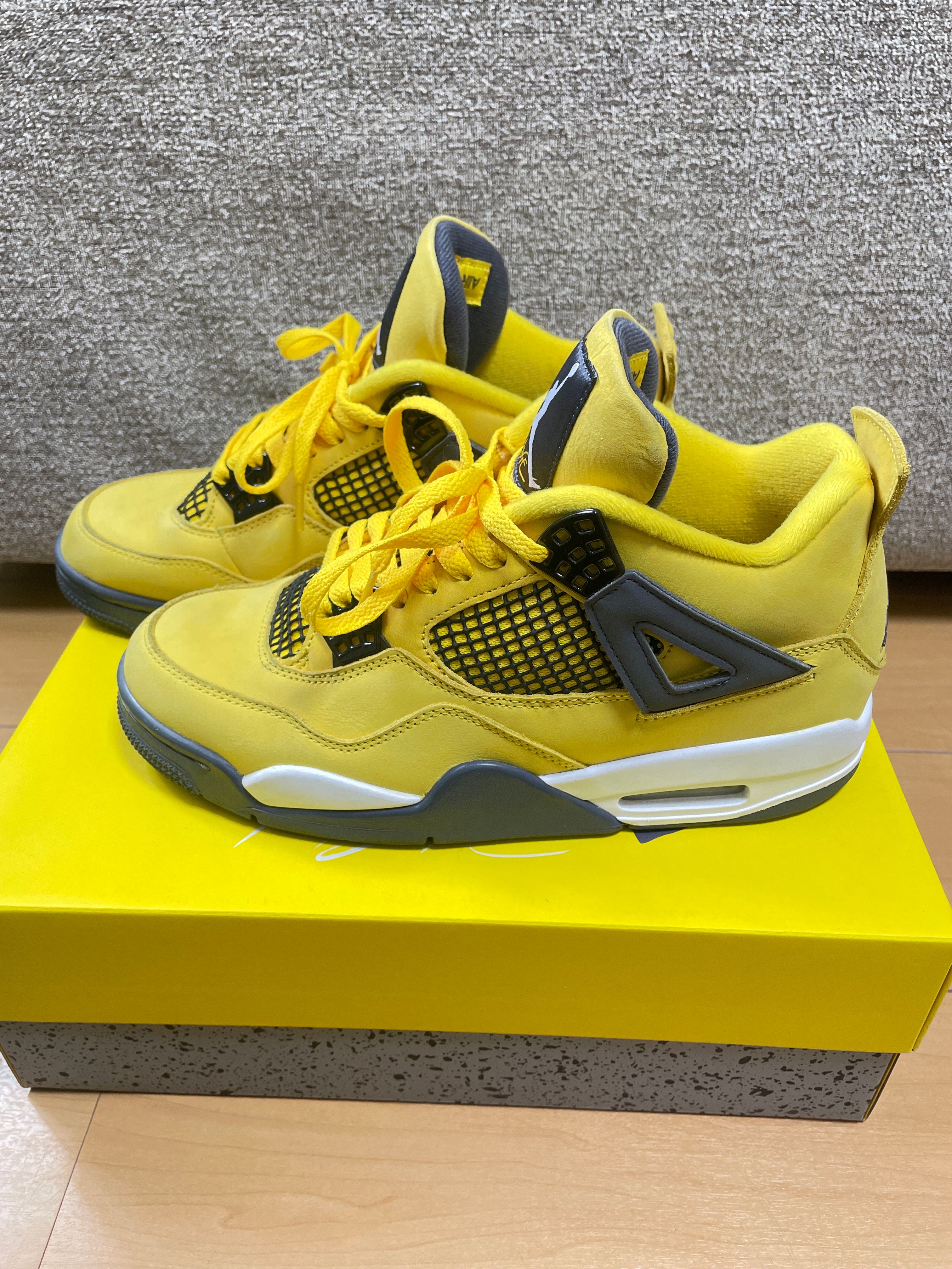 Nike Air Jordan 4 "Tour Yellow"