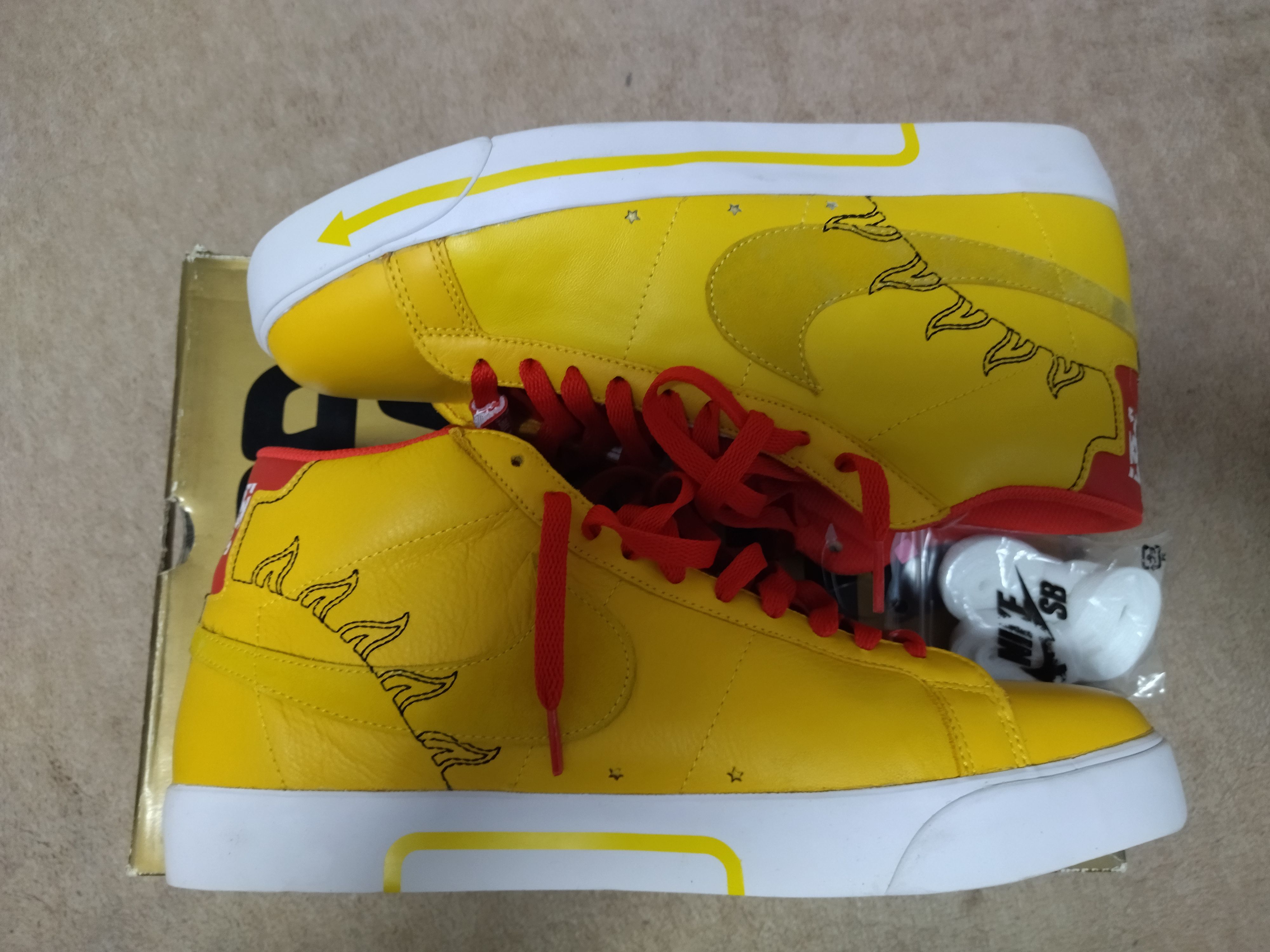 Michael Lau × Nike SB Blazer "Beijing BMX"