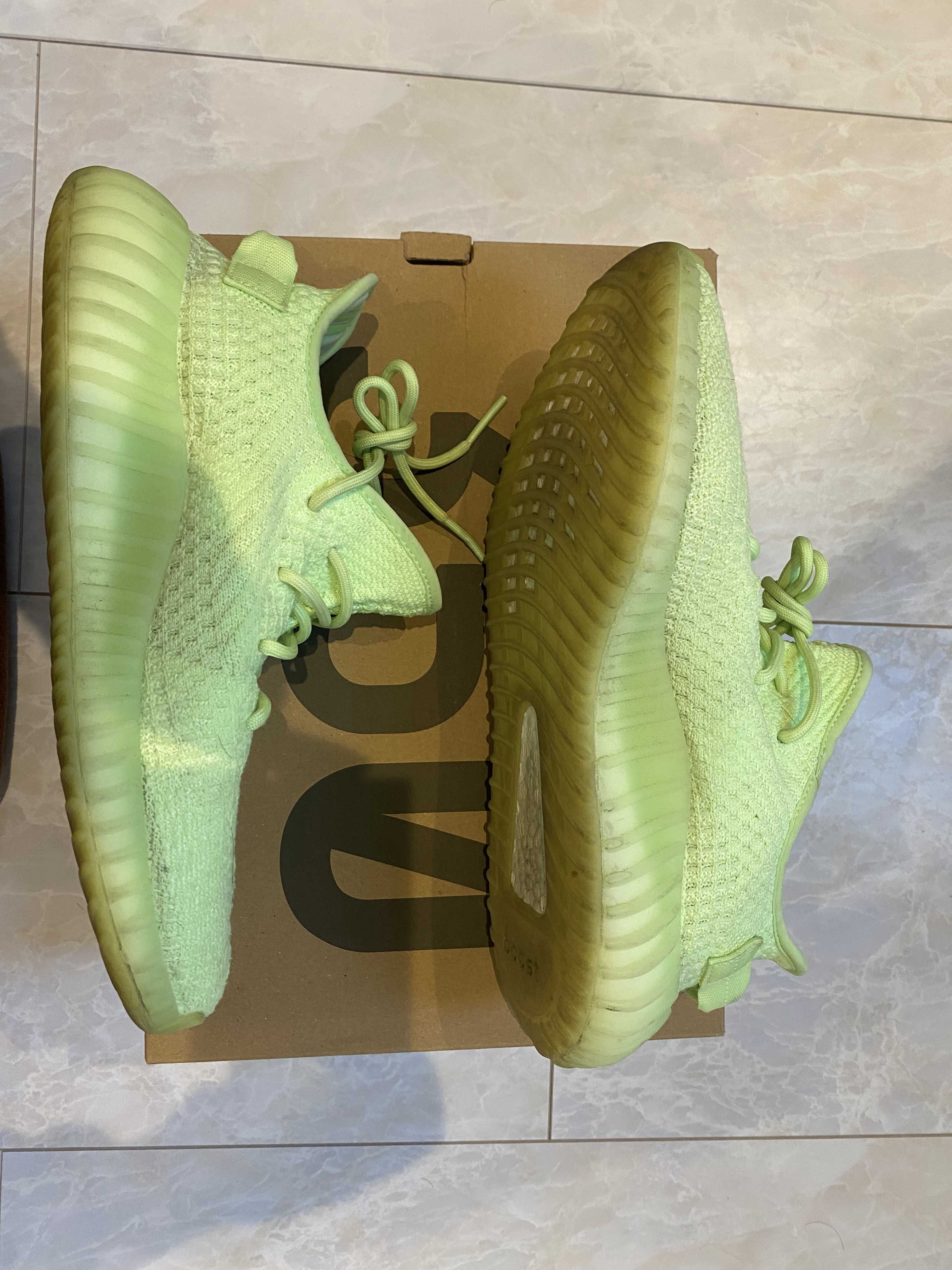 ADIDAS YEEZY BOOST 350 V2 "GLOW IN THE DARK"