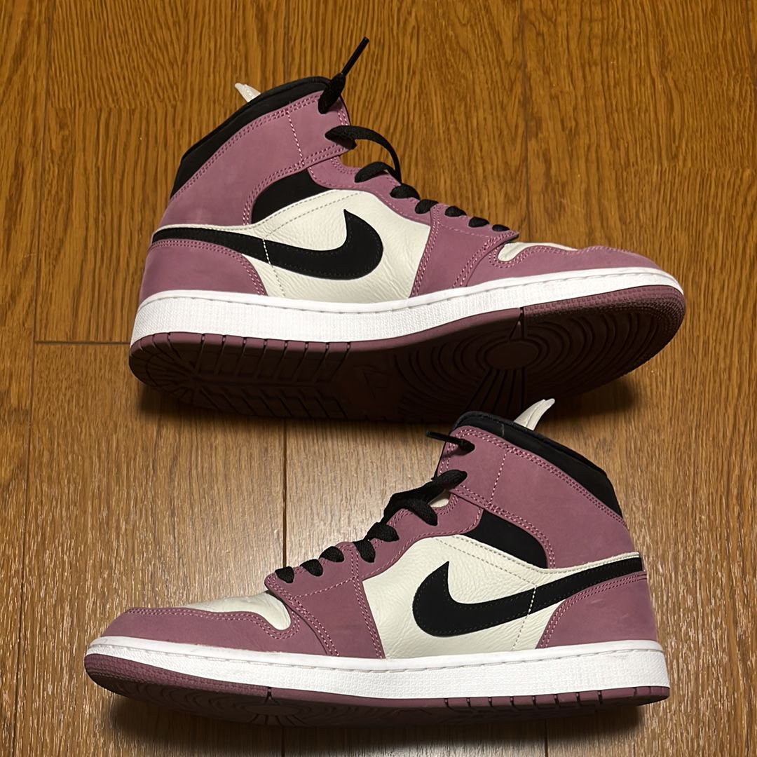 Nike Women's Air Jordan 1 Mid "Berry Pink"