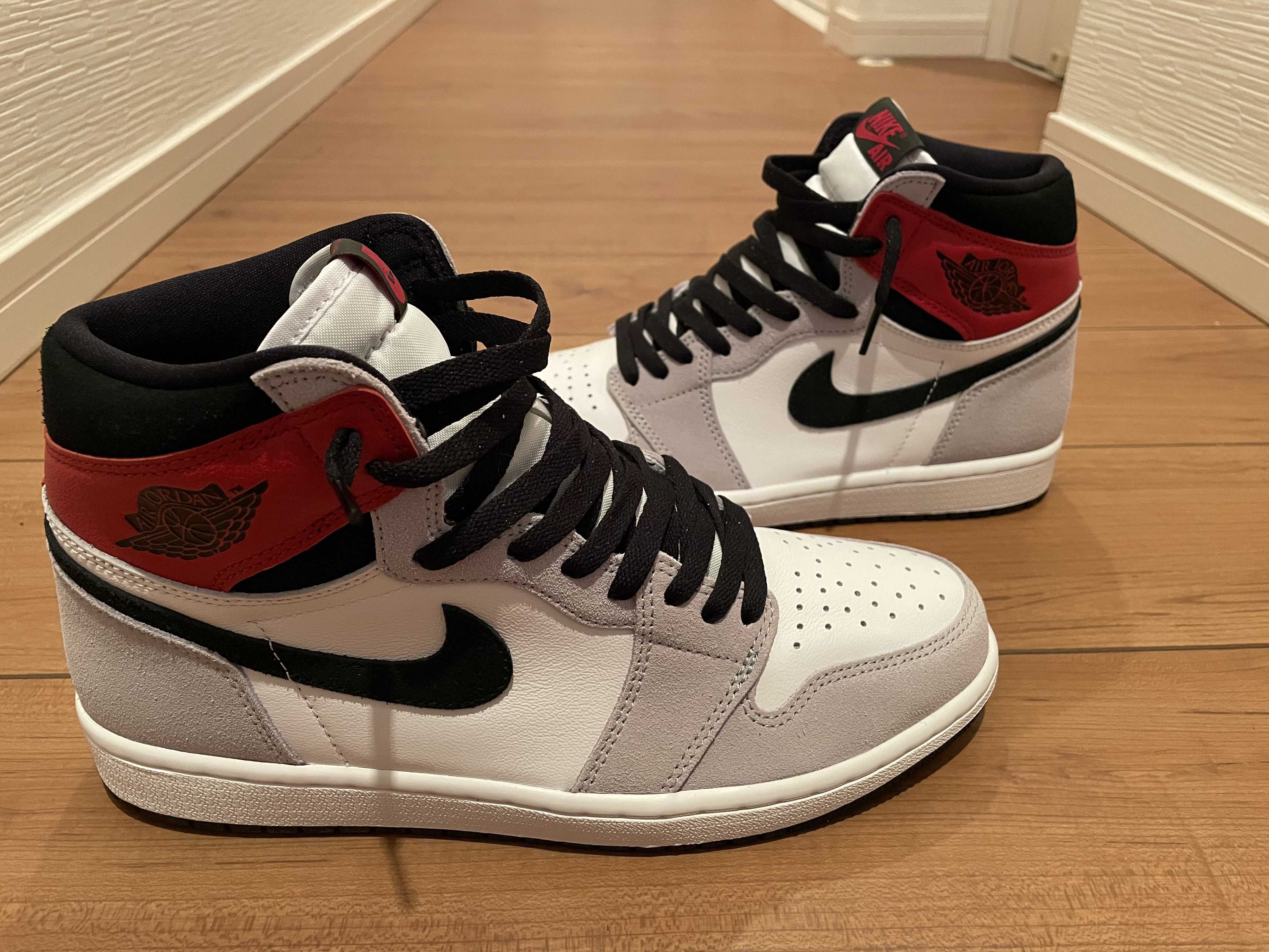 Nike Air Jordan 1 High OG "White/Black/Light Smoke Grey"