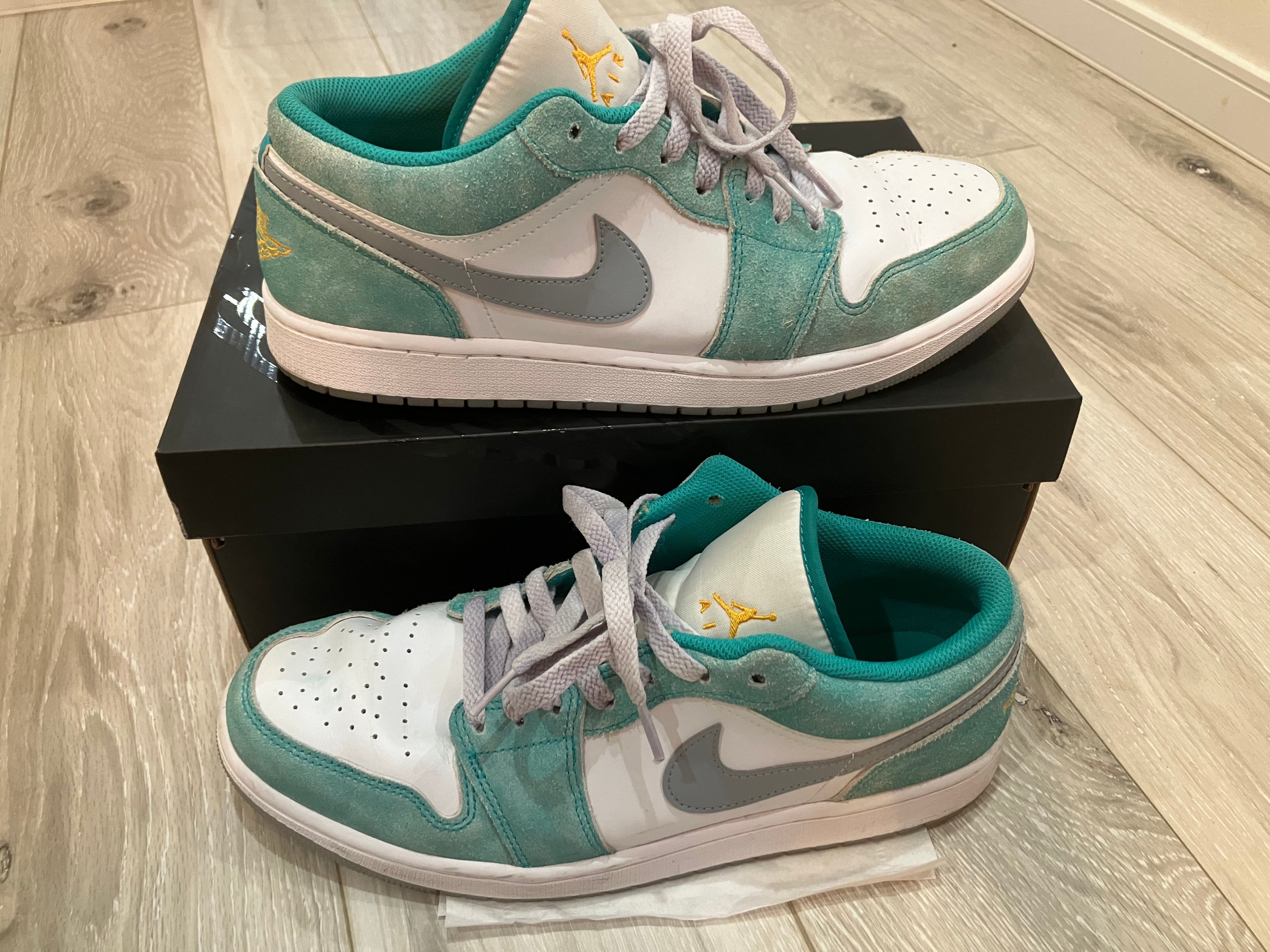 Nike Air Jordan 1 Low SE "New Emerald"
