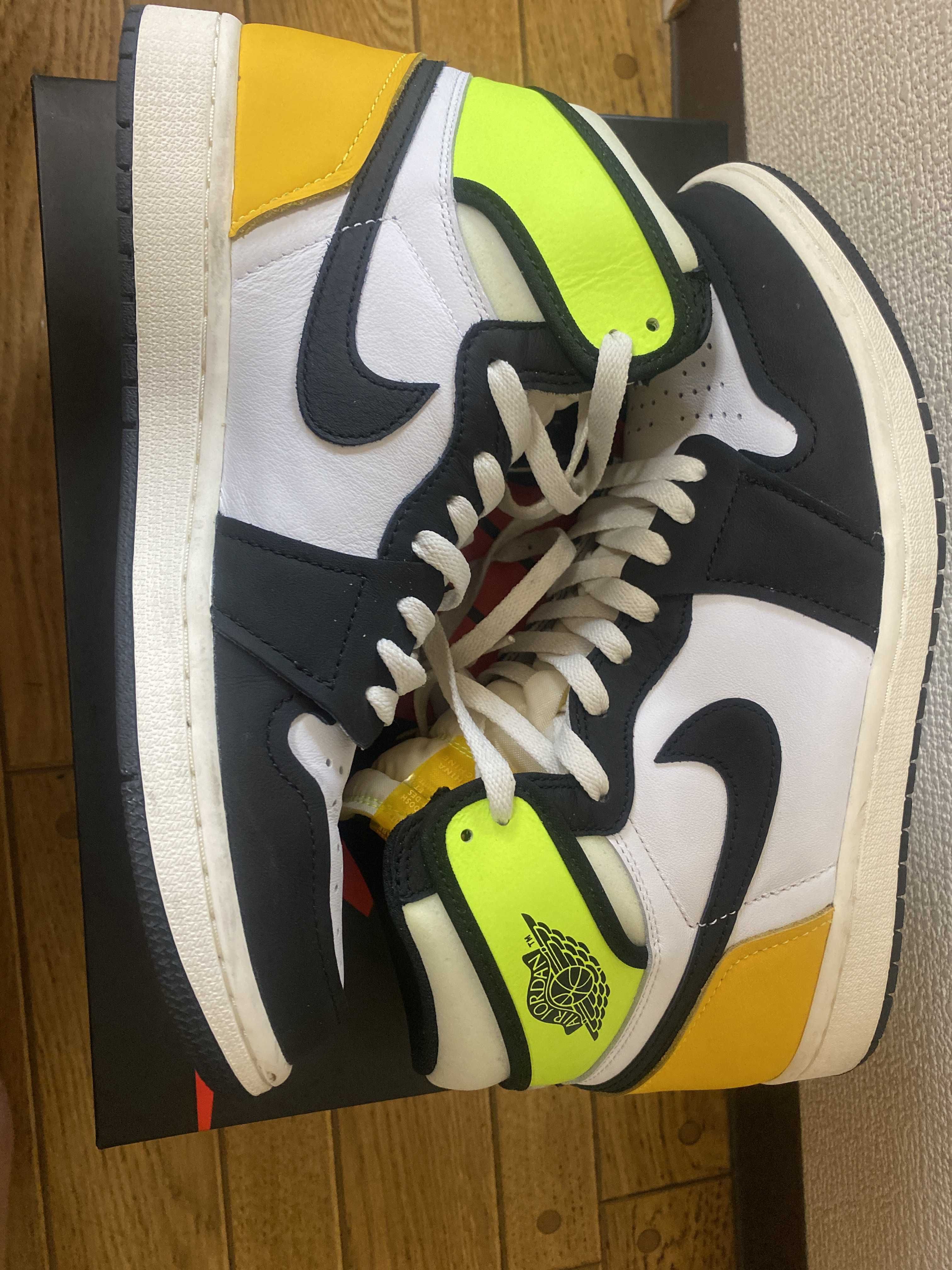 Nike Air Jordan 1 High OG "Volt Gold"