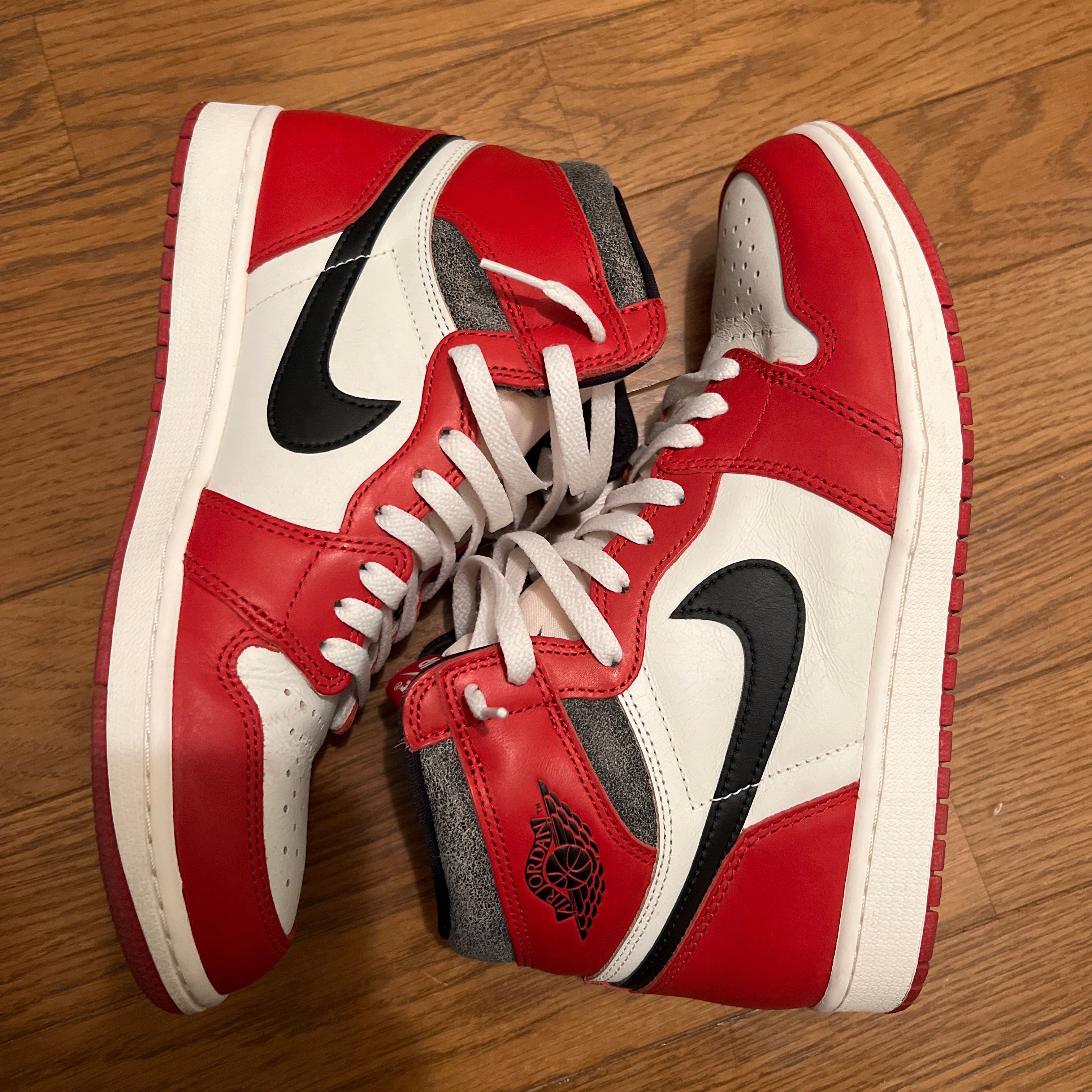 Nike Air Jordan 1 High OG "Lost & Found/Chicago"