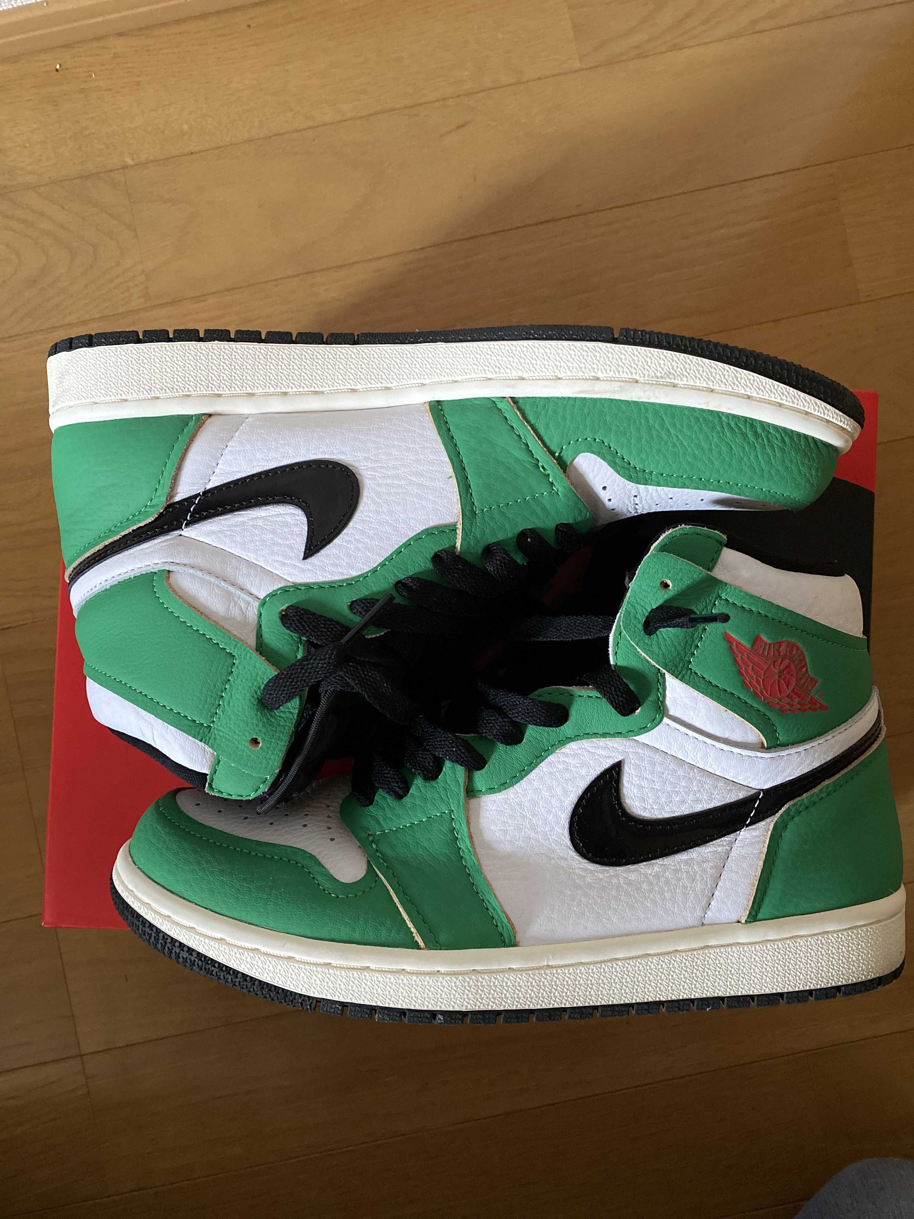 Nike Women's Air Jordan 1 High OG "Lucky Green/White-Sail-Black"