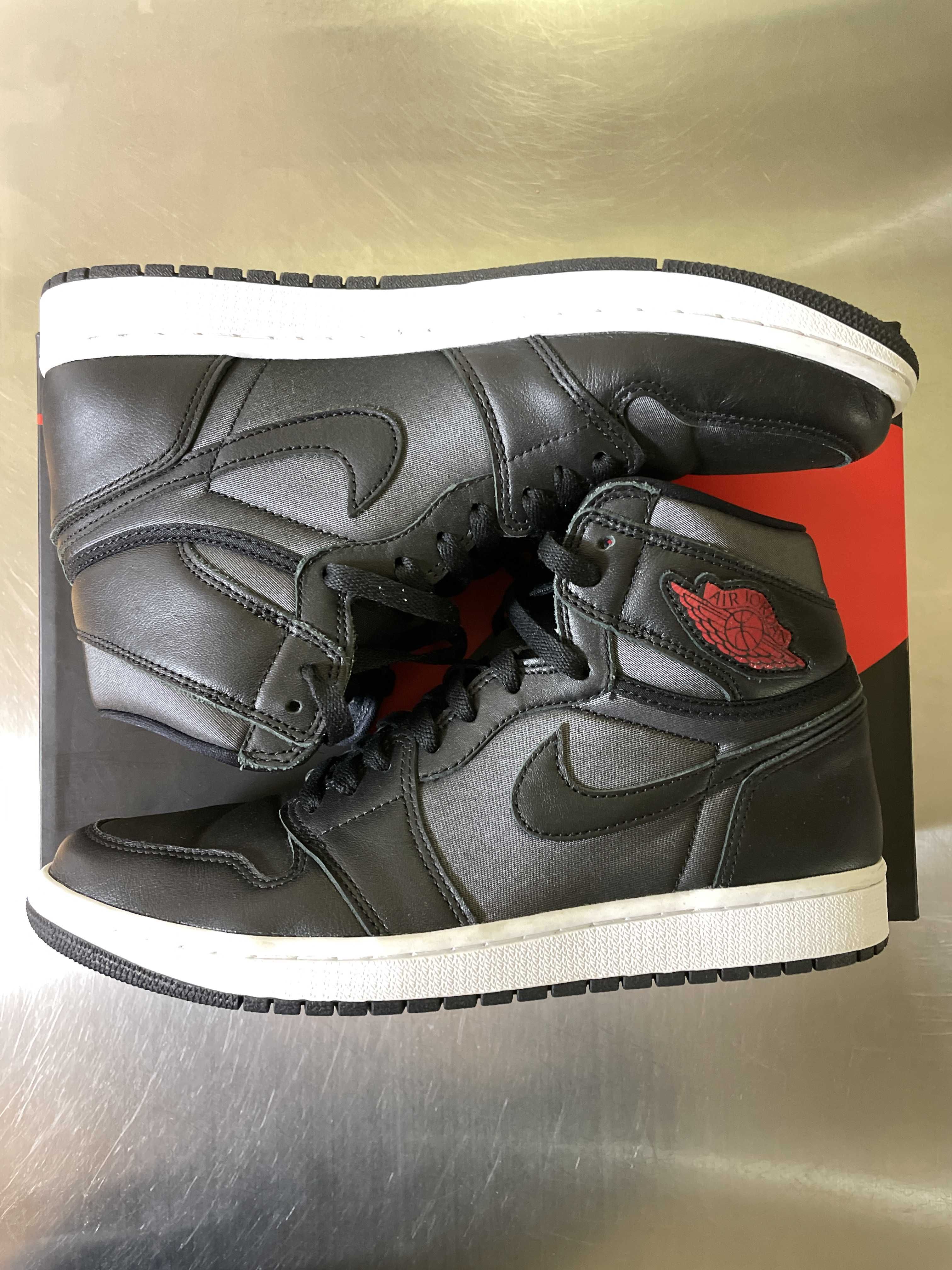 Nike Air Jordan 1 Retro High OG "Black/Metallic Silver/Gym Red"  