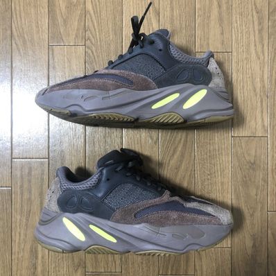 YEEZY BOOST 700 WAVE RUNNER DARK GREY